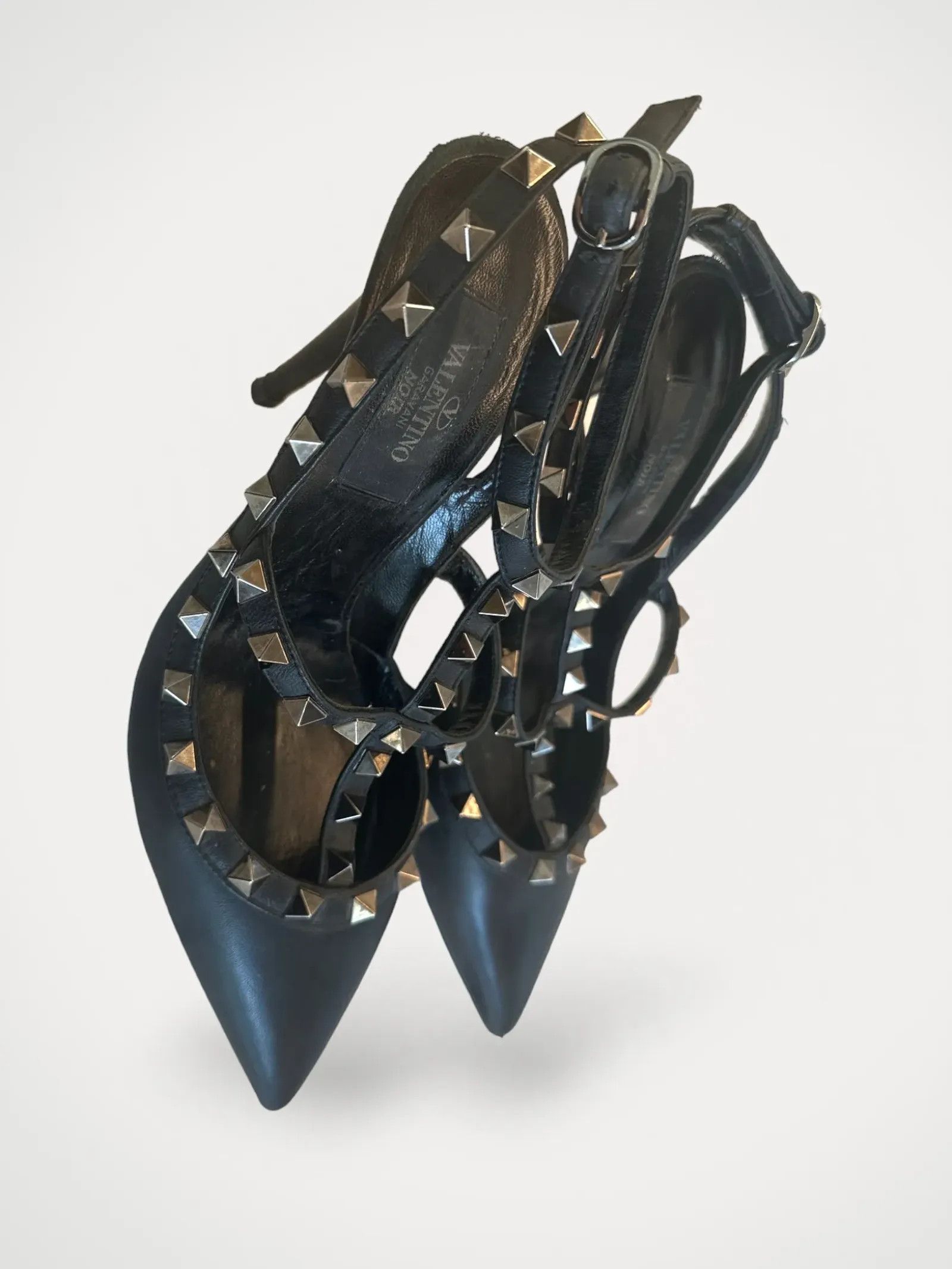 Valentino Valentino Rockstud Noir Leather Pumps Heels Size US 6 / IT 36 - 1 Thumbnail