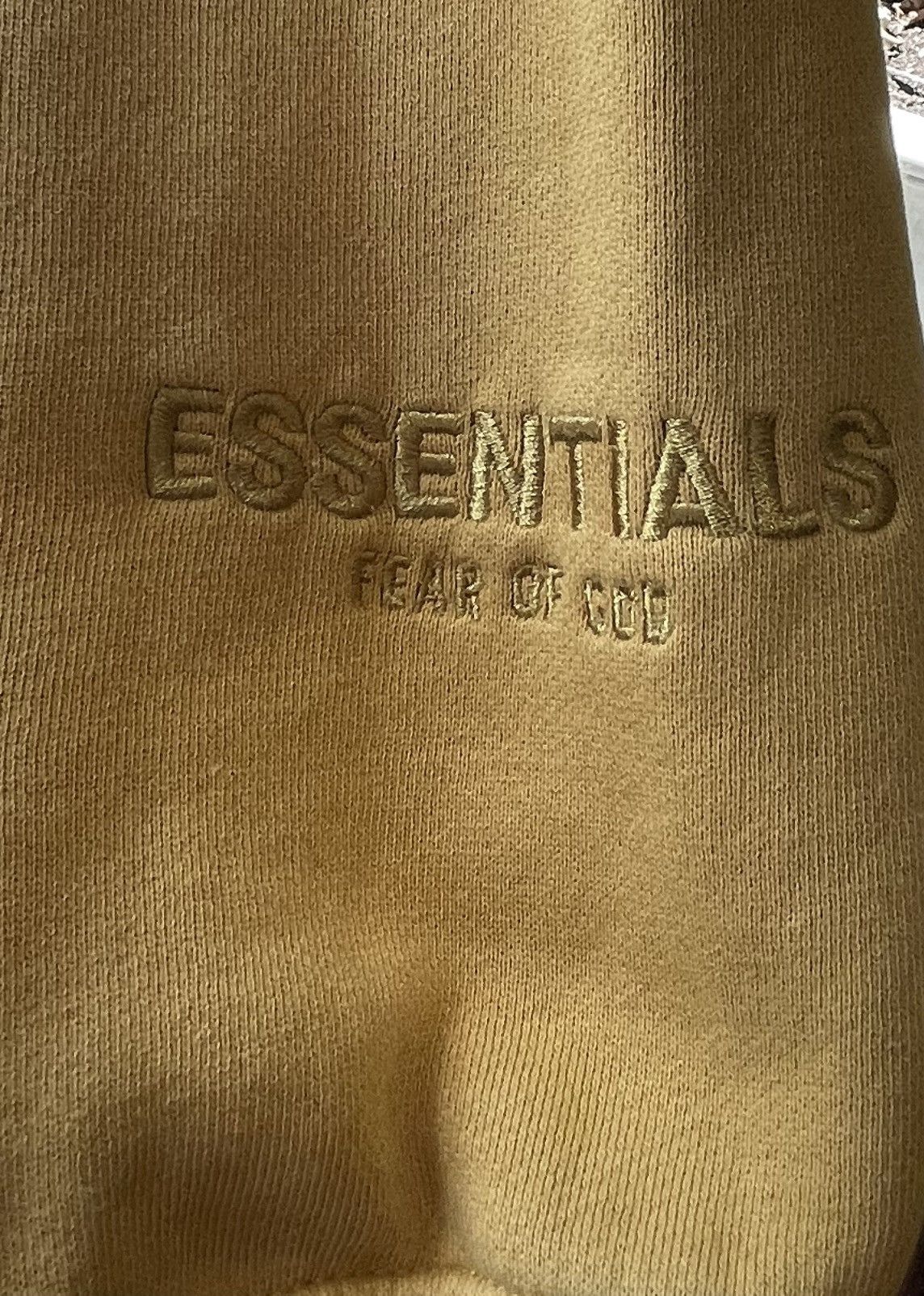Fear of God Fear of God Essentials Long Beach 3M Crewneck Size US S / EU 44-46 / 1 - 3 Thumbnail