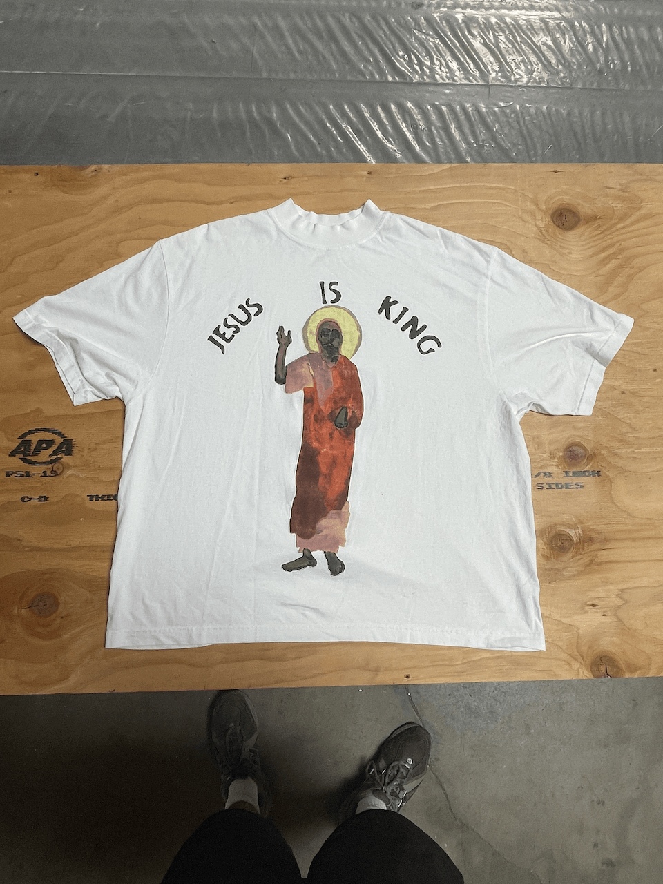 JESUS IS KING SHIRT OS