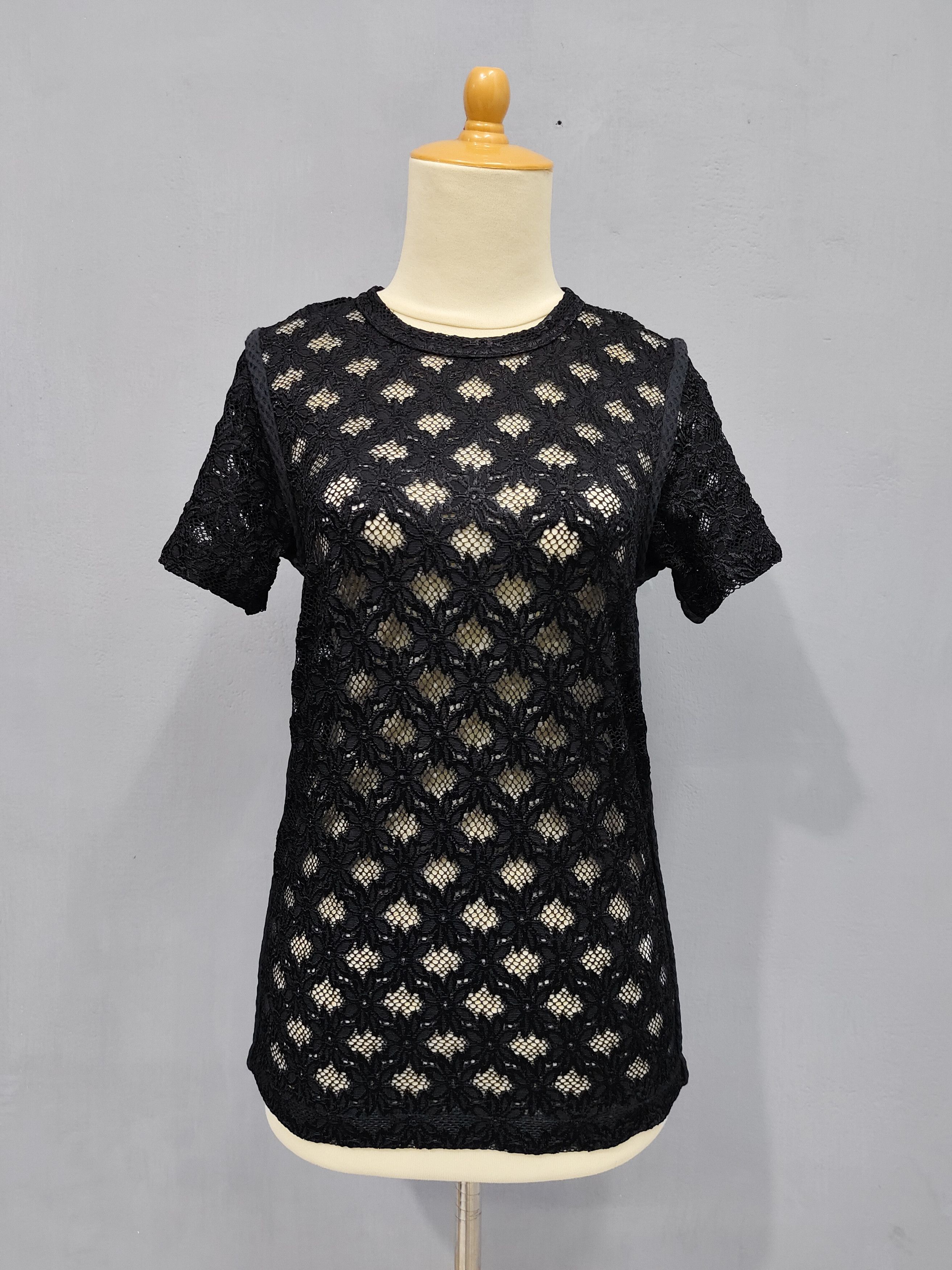 Comme des Garcons 2000s CDG🔥 Gothic Minimalist Floral Crochet Lace MeshTop Size M / US 6-8 / IT 42-44 - 2 Thumbnail
