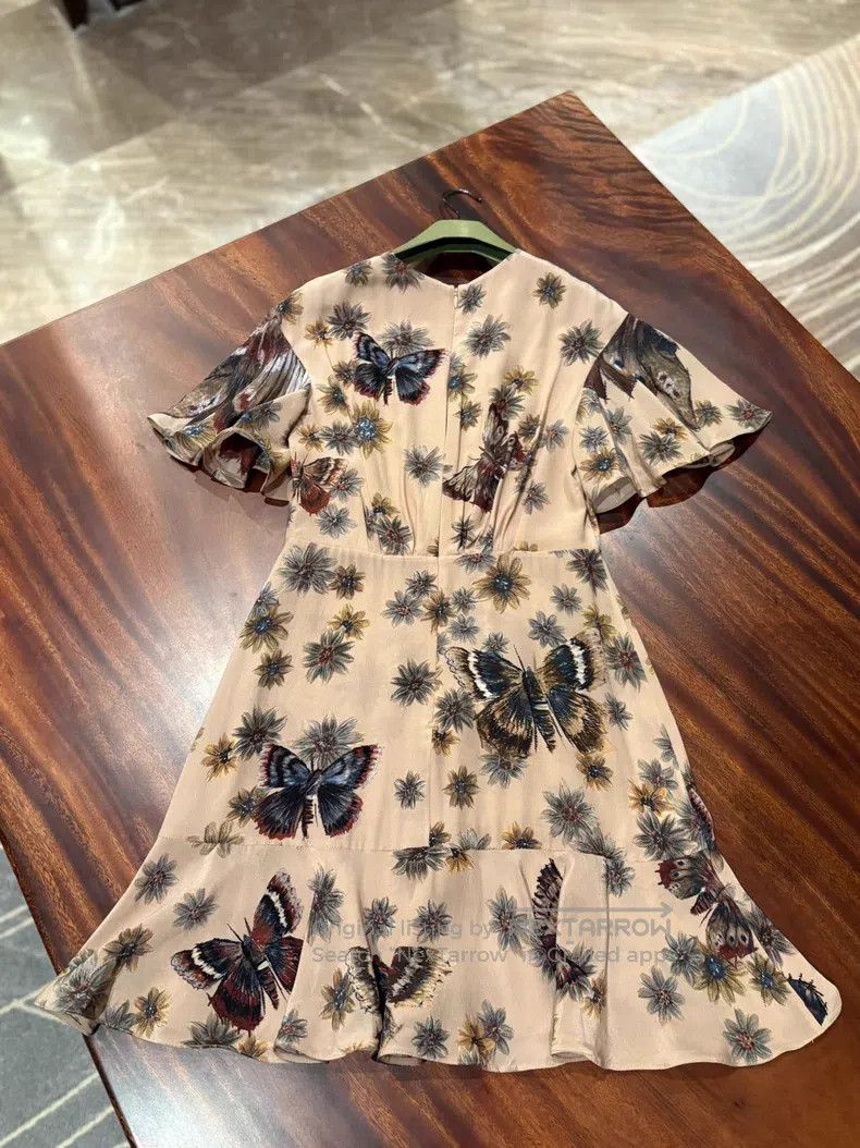 Valentino Valentino Mulberry silk classic butterfly pattern umbrella Size S / US 4 / IT 40 - 2 Thumbnail