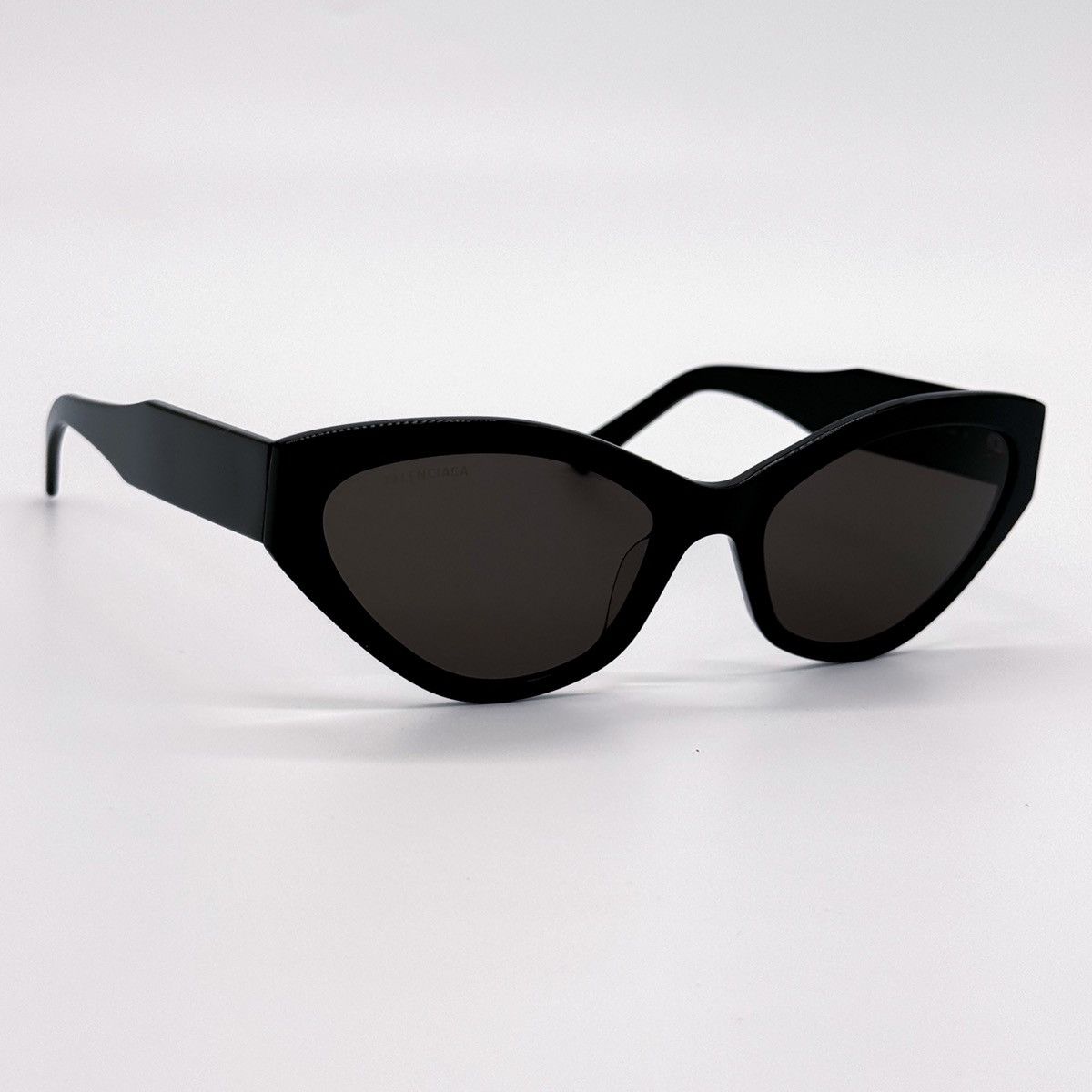 Balenciaga NEW BALENCIAGA BB0306S 001 CAT EYE BLACK WOMEN SUNGLASSES Size ONE SIZE - 5 Thumbnail