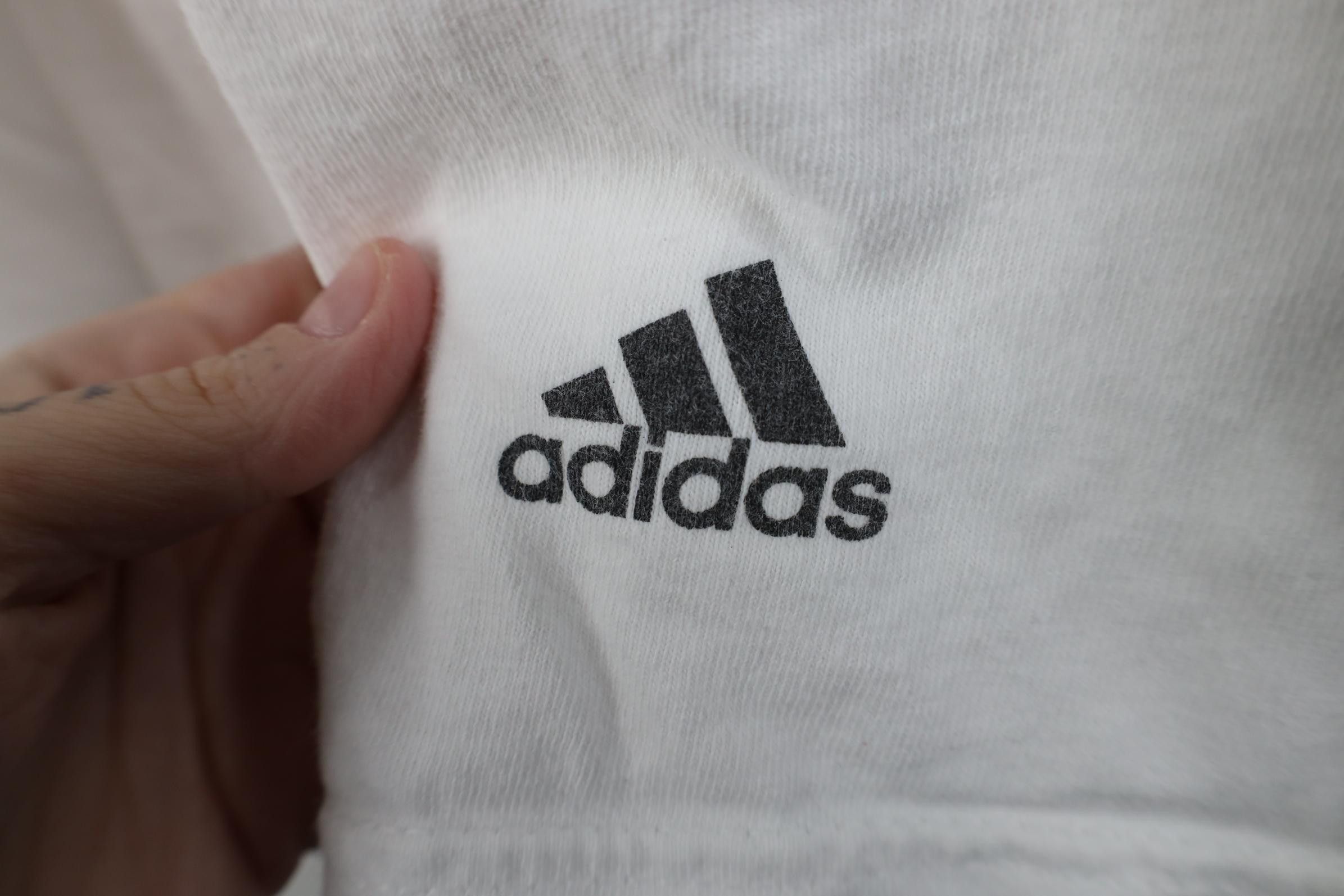 Adidas Vintage 90s Adidas Basketball Sketch T-Shirt White Cotton Size US M / EU 48-50 / 2 - 10 Thumbnail