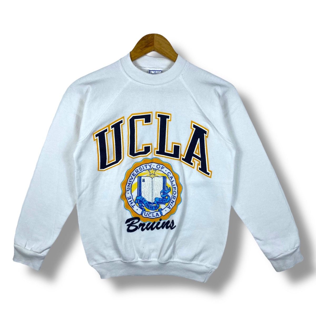 Vintage Vintage 80's UCLA BRUINS Logo Crewneck Sweatshirt Small Size Size US S / EU 44-46 / 1 - 1 Thumbnail