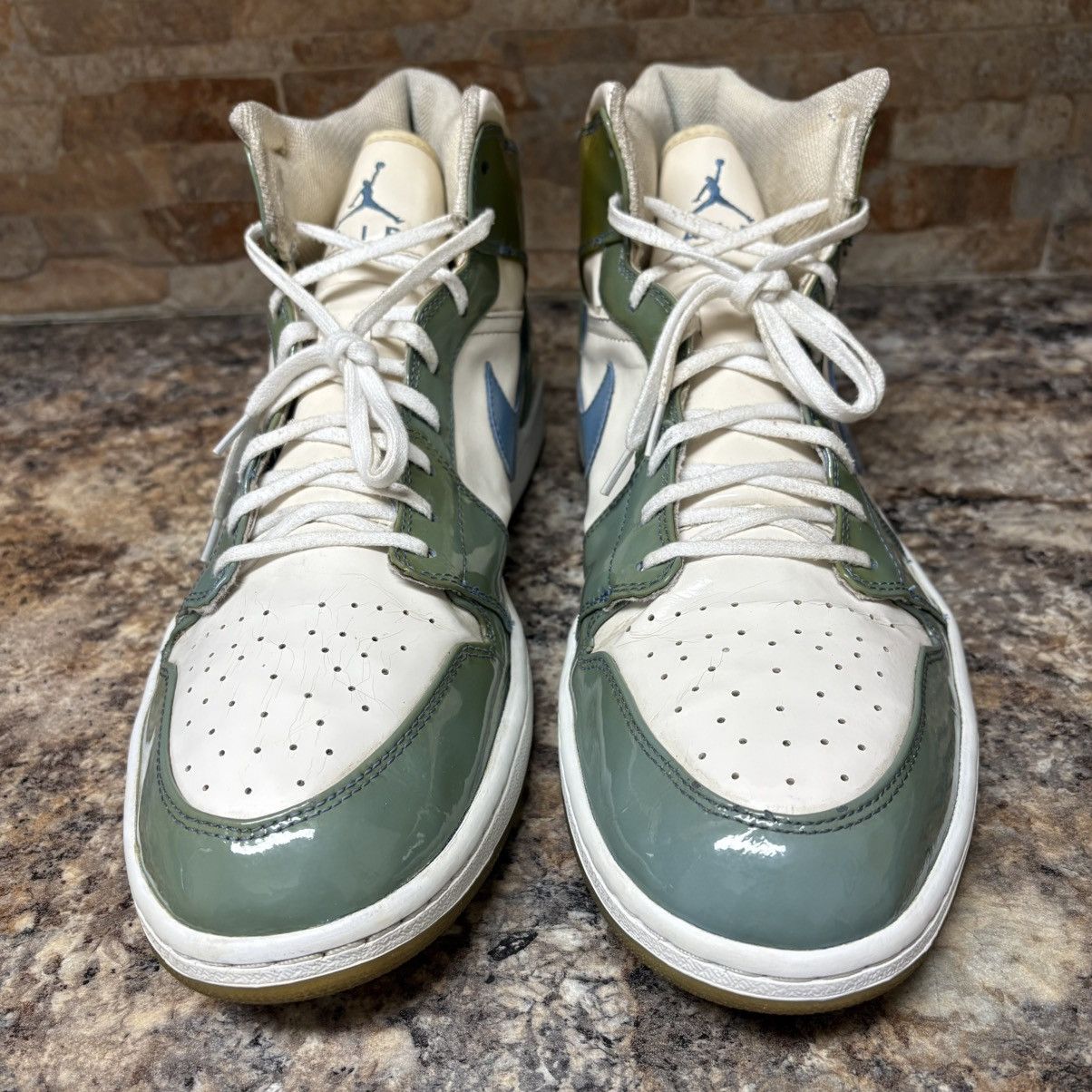 Jordan Brand Nike Air Jordan 1 Retro Mid UNC Patent Leather Men’s Size 15 Size US 15 / EU 48 - 3 Thumbnail
