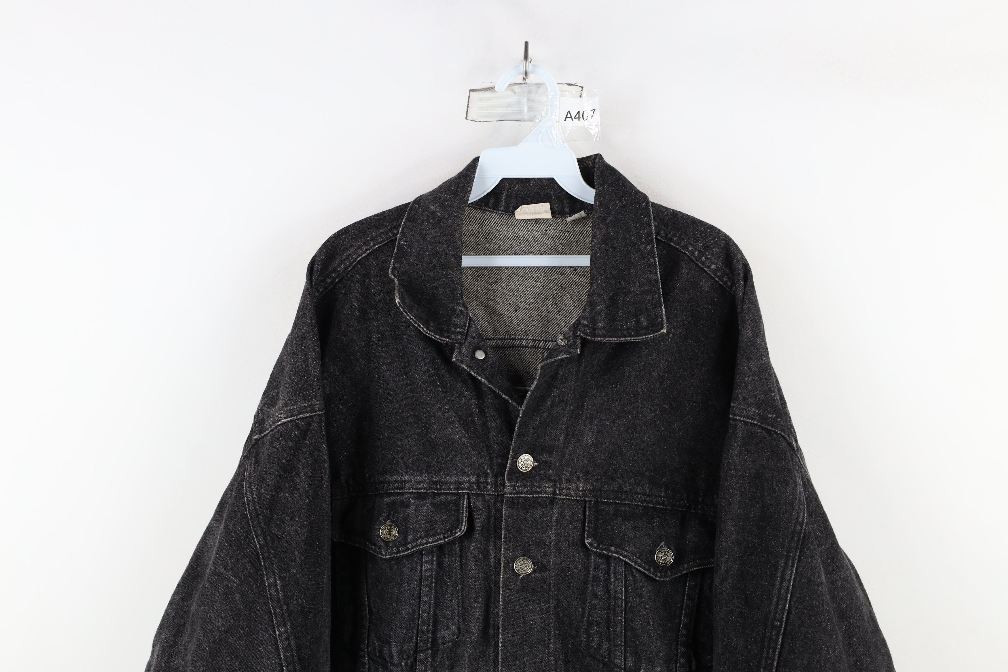 Vintage Vintage 90s Lite Beer Clint Black Denim Trucker Jacket USA Size US L / EU 52-54 / 3 - 2 Thumbnail