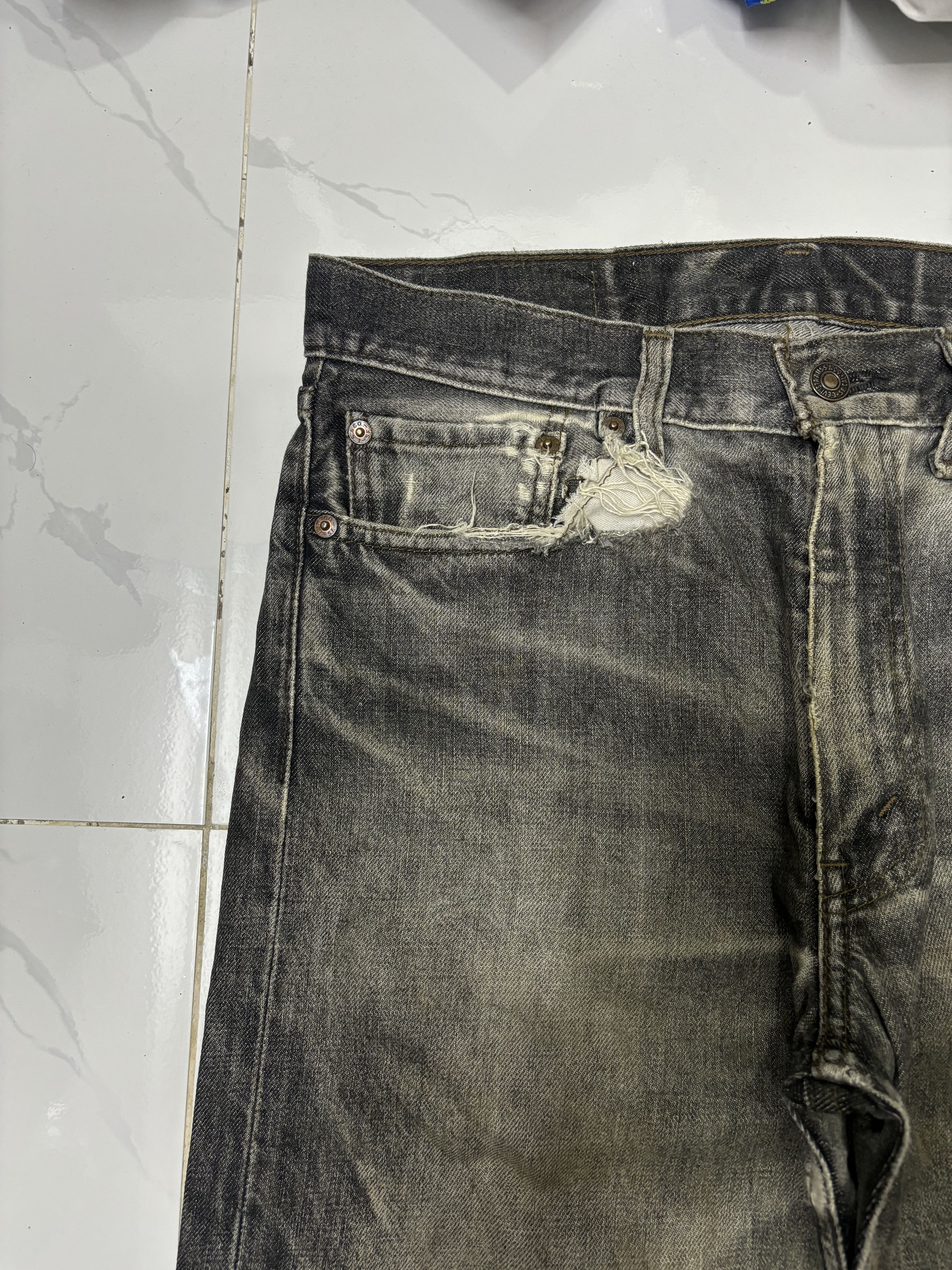 Levi's 🔥LEVIS 505 BLACK THRASH RIPS DENIM JEANS UNDERCOVER STYLE Size US 32 / EU 48 - 14 Thumbnail