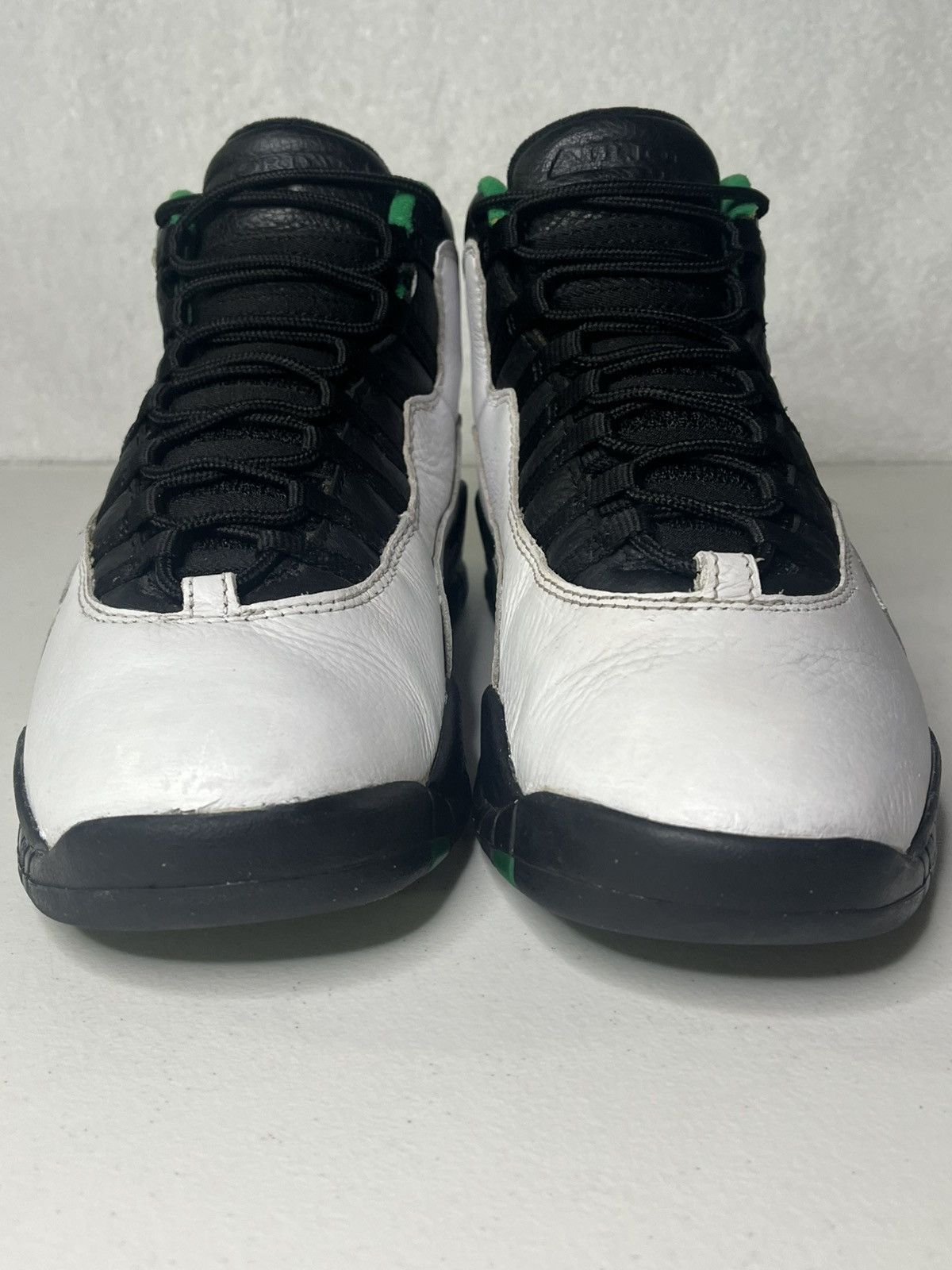 Jordan Brand × Nike Nike Air Jordan 10 Retro Seattle 2019 Size 8 Size US 8 / EU 41 - 2 Thumbnail