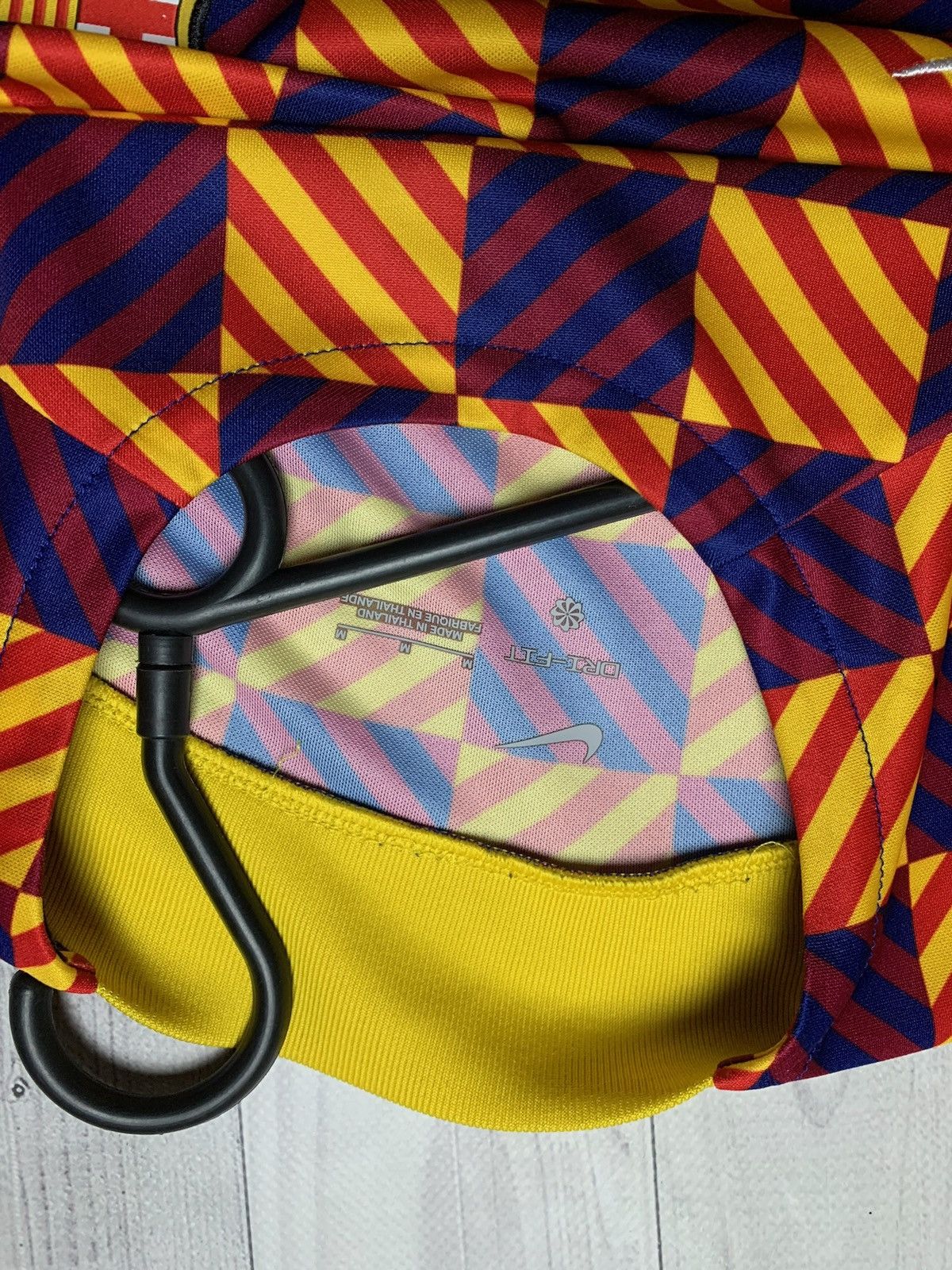 Nike Nike Barcelona training soccer jersey size M rare Size US M / EU 48-50 / 2 - 6 Thumbnail