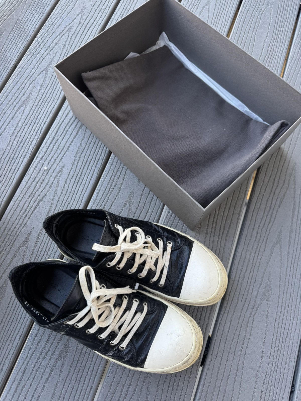 Rick Owens Rick Ownes Distressed Leather Mainline Sneaker Size US 8.5 / EU 41-42 - 9 Thumbnail