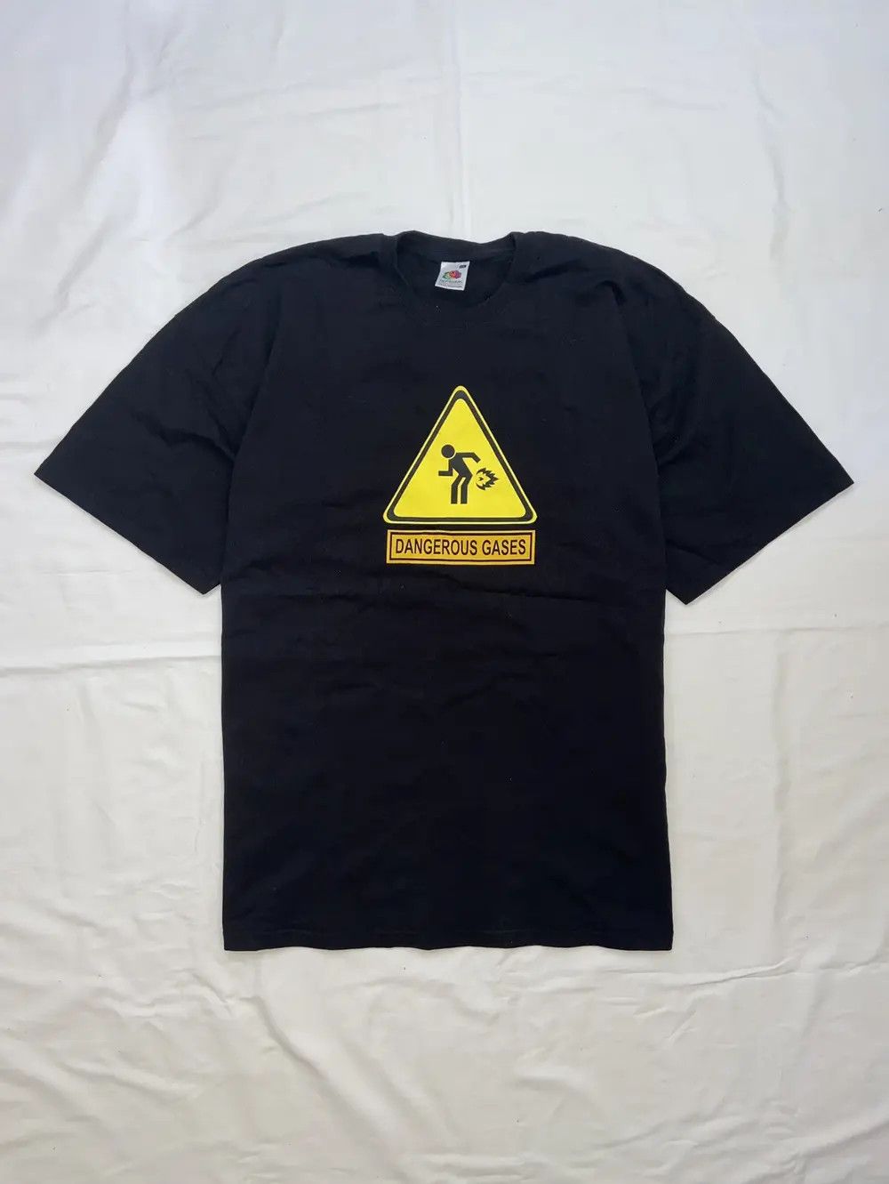 Vintage ⚠️CRAZY VINTAGE FUNNY TEE Y2K T SHIRT FART DANGEROUS GASES Size US XXL / EU 58 / 5 - 1 Thumbnail