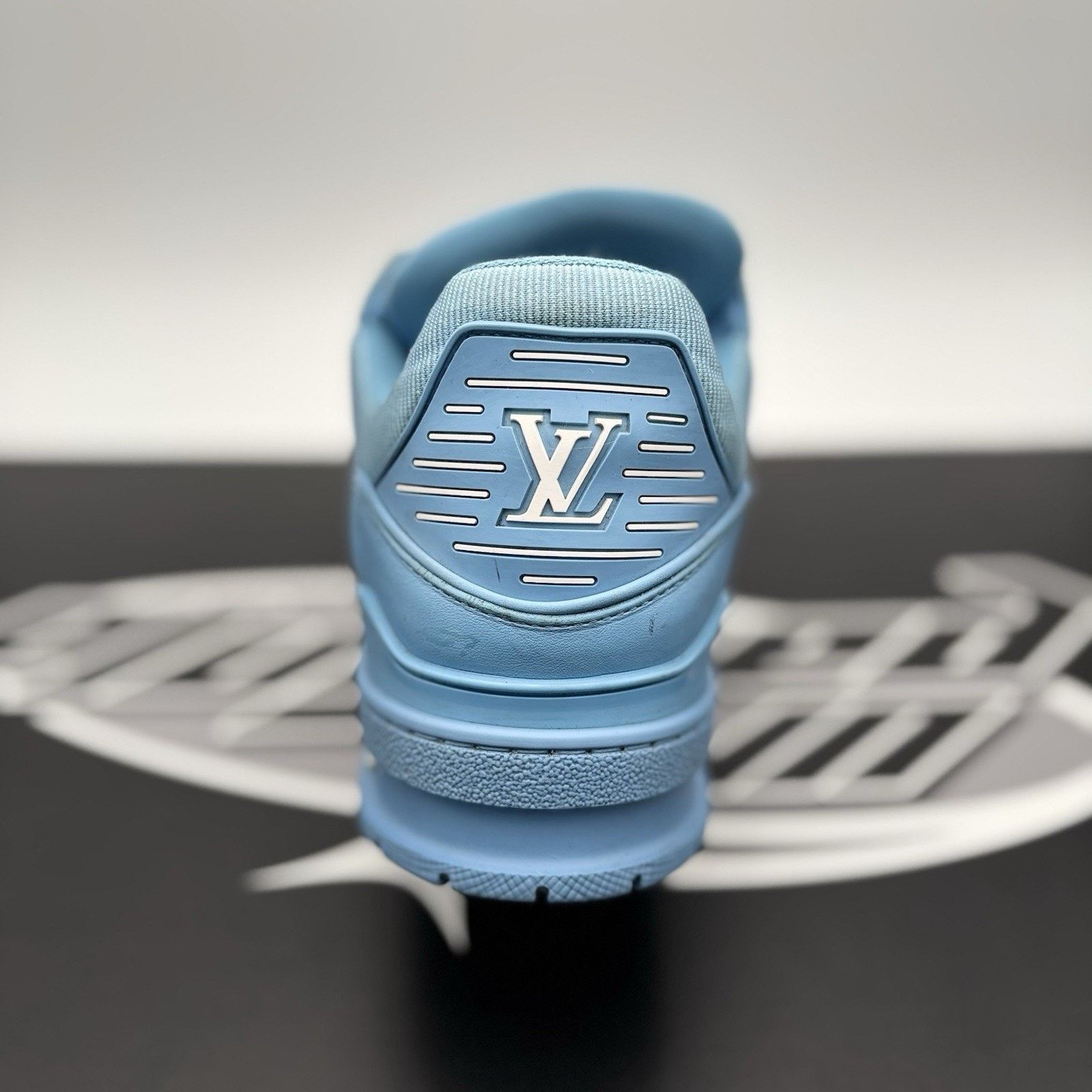 Louis Vuitton (10.5-11 US) - Louis Vuitton Trainer ' Sky Blue ' | GREAT! Size US 11 / EU 44 - 12 Thumbnail