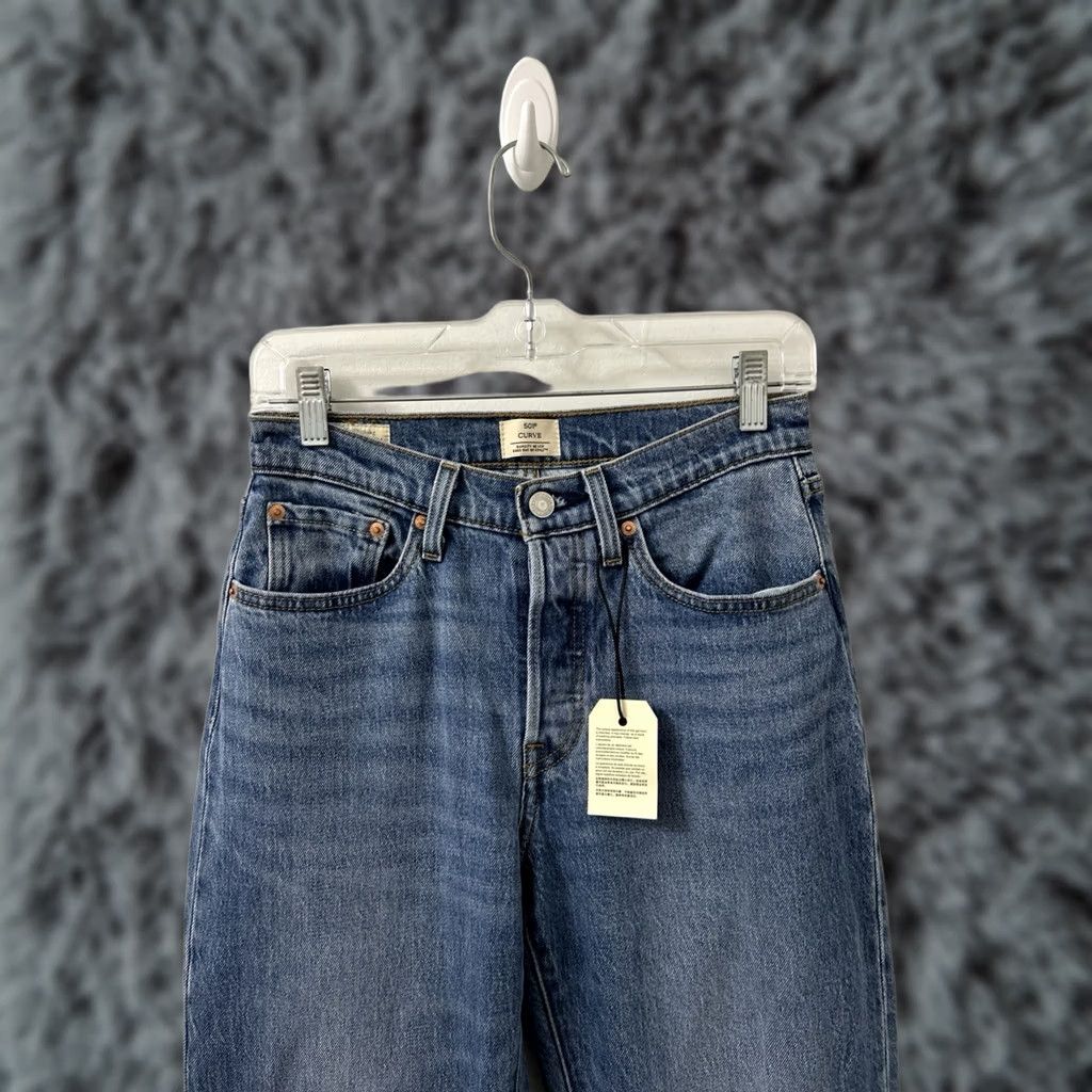 Vintage Levi Strauss 501 Curve Jeans Womens 27x32 Blue Wash High Rise Straight Leg Slim Regular Denim Button Fly NWT Size 27" / US 4 / IT 40 - 1 Thumbnail