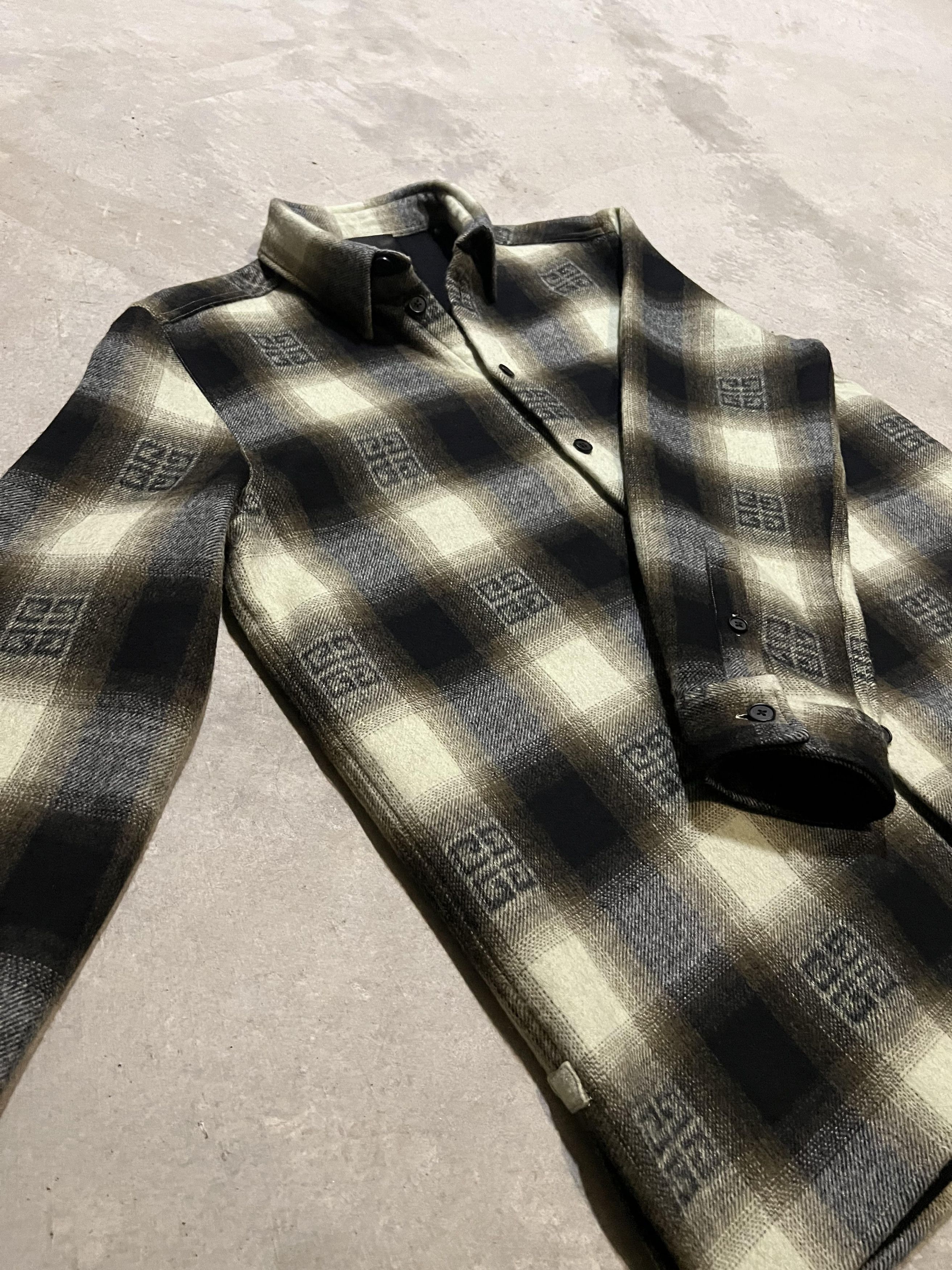 Givenchy Givenchy Classic Fit All-Over Print Overshirt Size US M / EU 48-50 / 2 - 3 Thumbnail