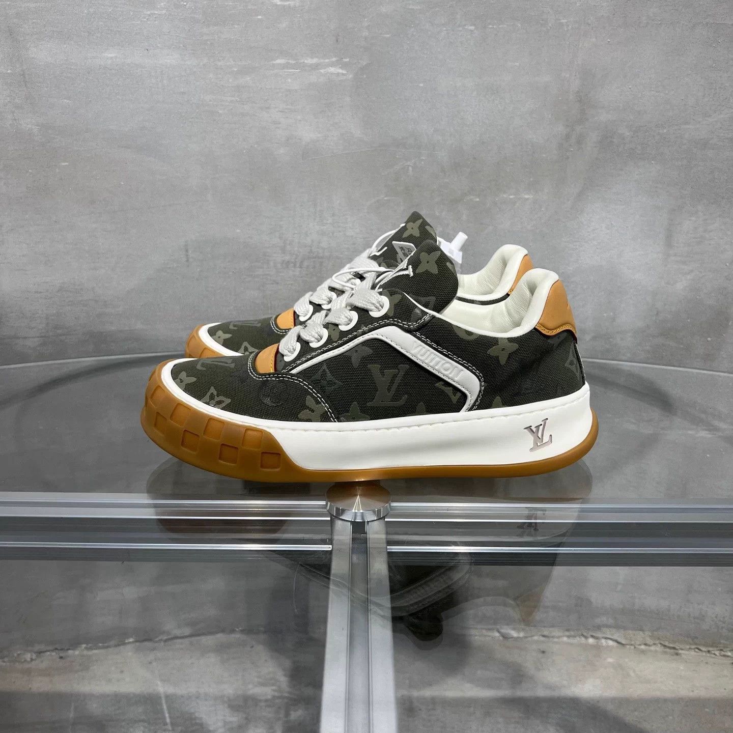 Louis Vuitton LV Tilted Monogram Skate Shoes Green Size US 7.5 / EU 40-41 - 3 Thumbnail