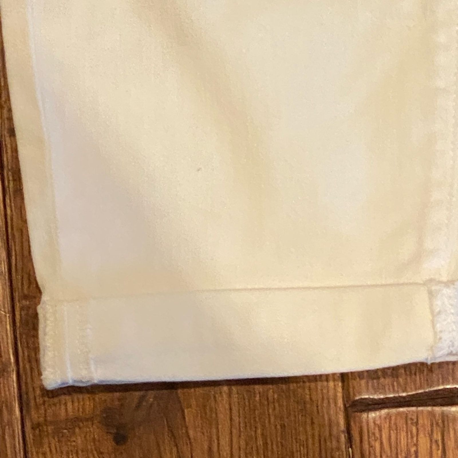 Levi's Levi’s Mid Rise Slim Cuffed White Denim Jeans Ladies 12/31 Size 31" - 7 Thumbnail