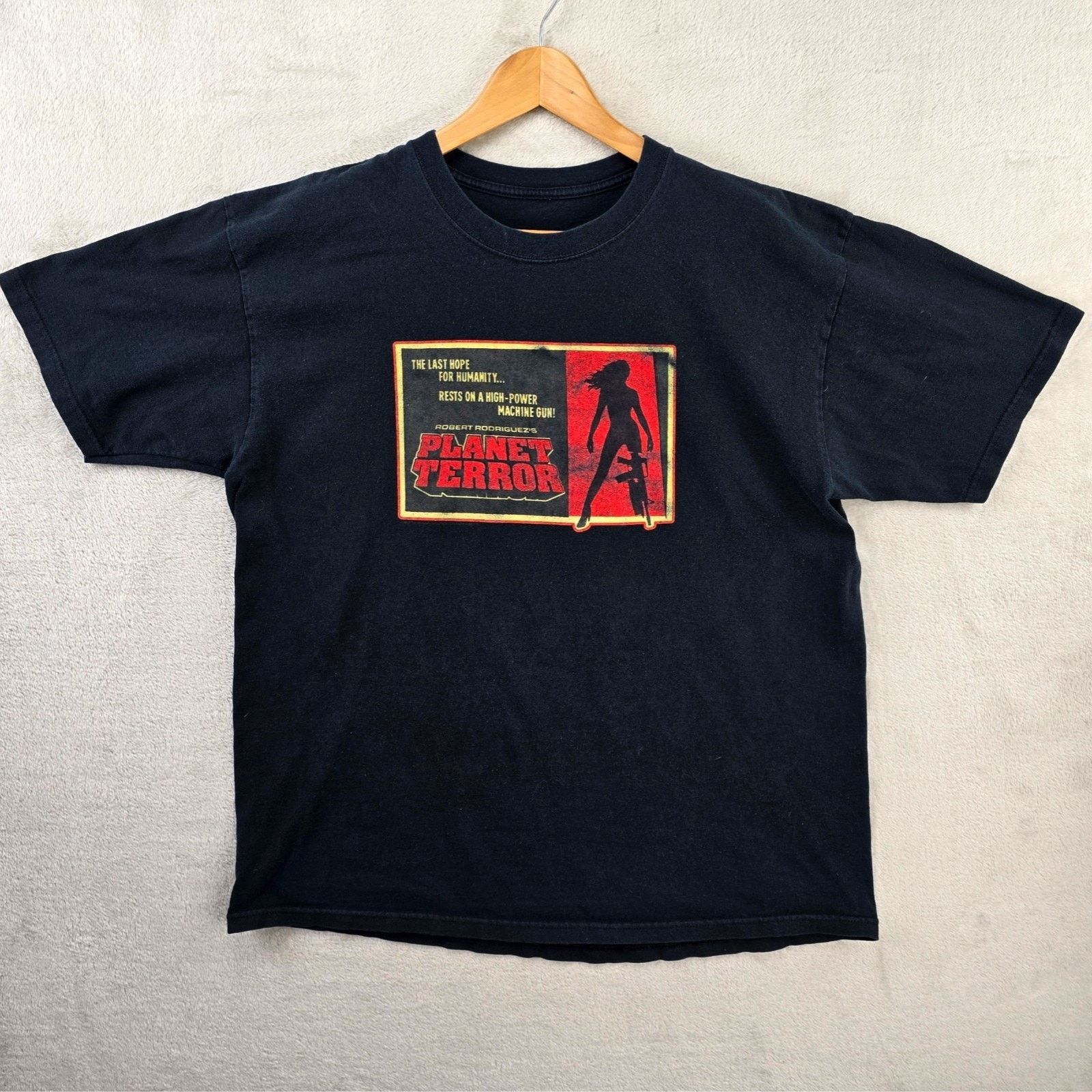 Gildan Vintage Planet Terror Movie Promo Shirt XL Quentin Tarantino Size US XL / EU 56 / 4 - 1 Thumbnail