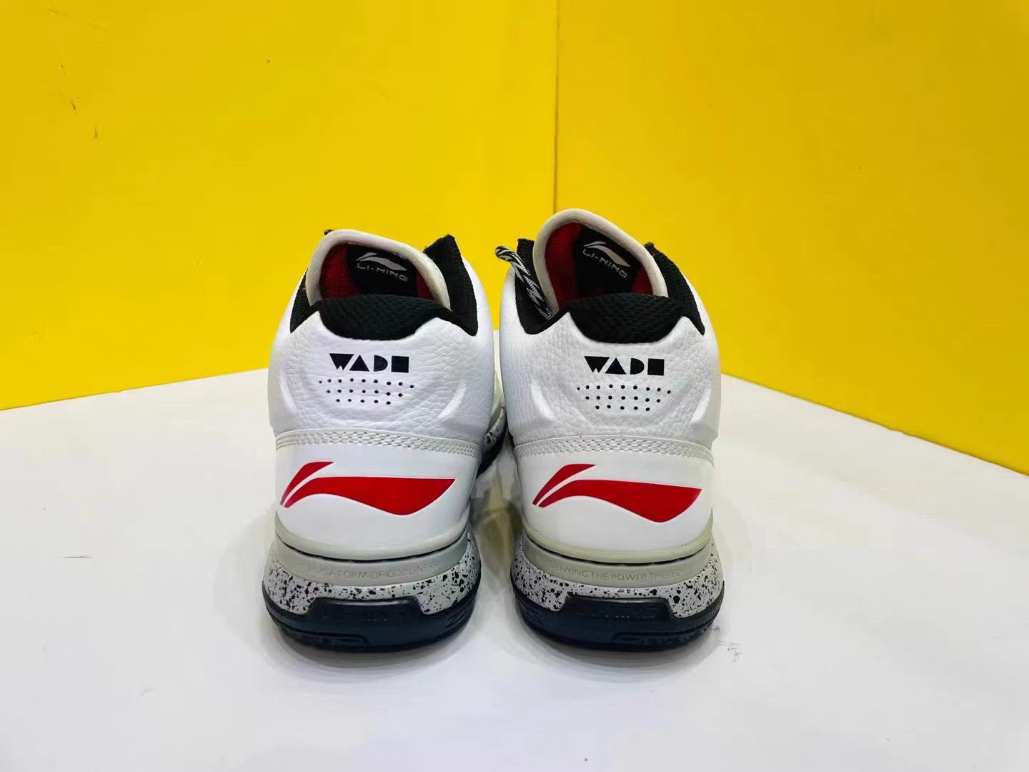 Li-Ning Li-Ning Way of Wade 1 305 White Gray K15 Size US 11 / EU 44 - 6 Thumbnail