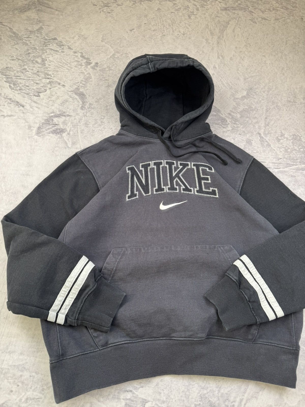 Nike × Vintage NIKE VINTAGE CENTER LOGO OVERSIZE BOXY HOODIE Size US M / EU 48-50 / 2 - 5 Thumbnail