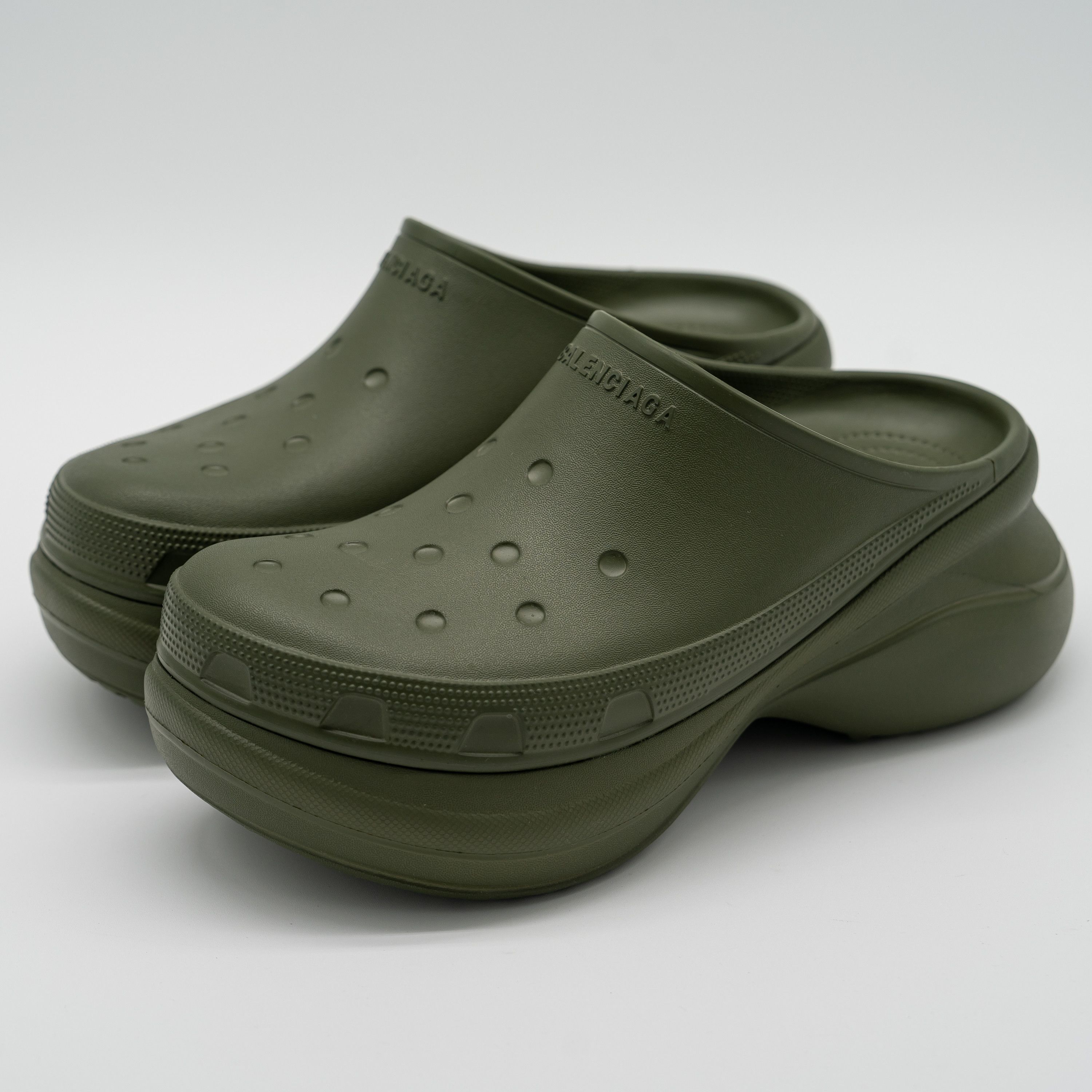 Balenciaga × Crocs 43 - Balenciaga Crocs Mule Green Khaki Slide Sandal Platform Size US 10 / EU 43 - 1 Thumbnail