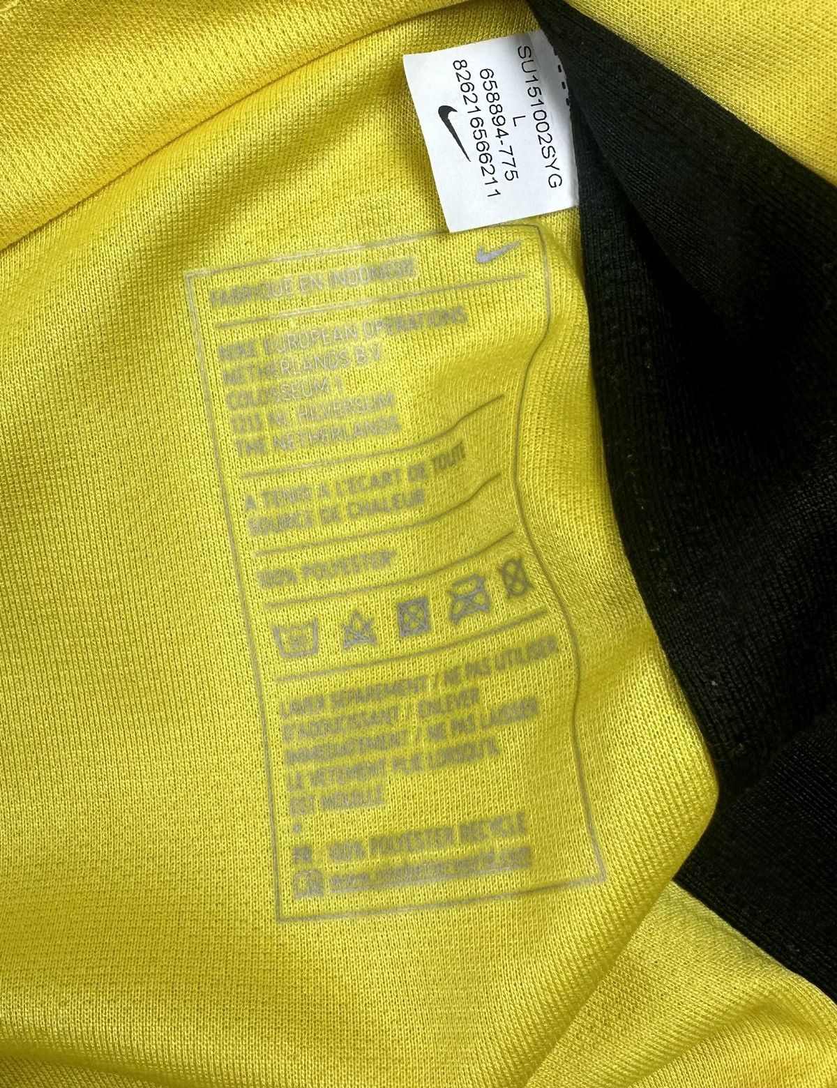 Nike Nike Paris Player Issue 2015/16 Goalkeeper Long Sleeve Size US L / EU 52-54 / 3 - 11 Thumbnail