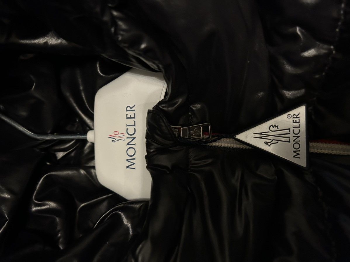 Moncler Moncler coat size 14a/small/ size 1 Size US S / EU 44-46 / 1 - 4 Thumbnail