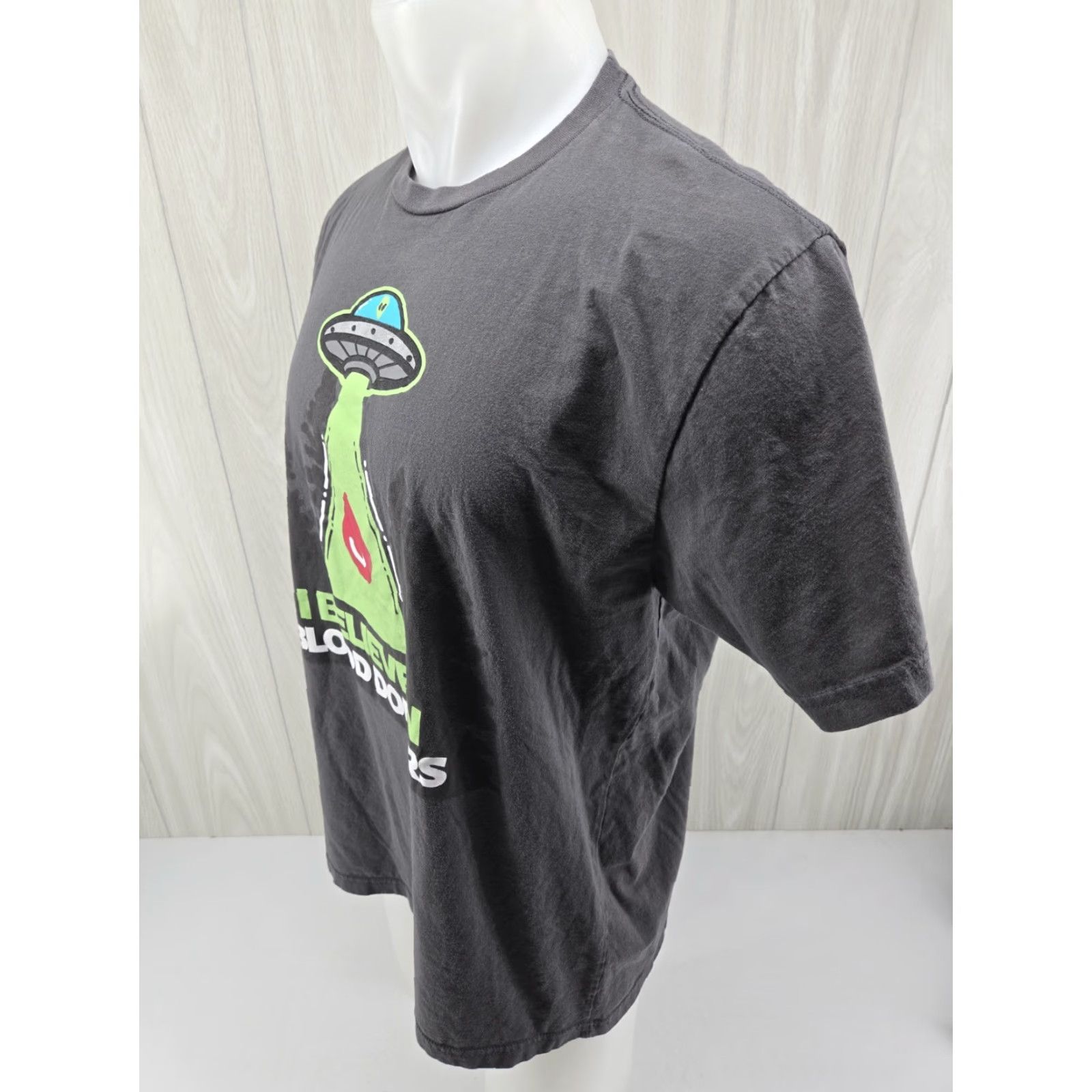Next Level Lifesouth Blood Donor UFO Alien Graphic T Shirt XL Gray Nike? Size US XL / EU 56 / 4 - 5 Thumbnail