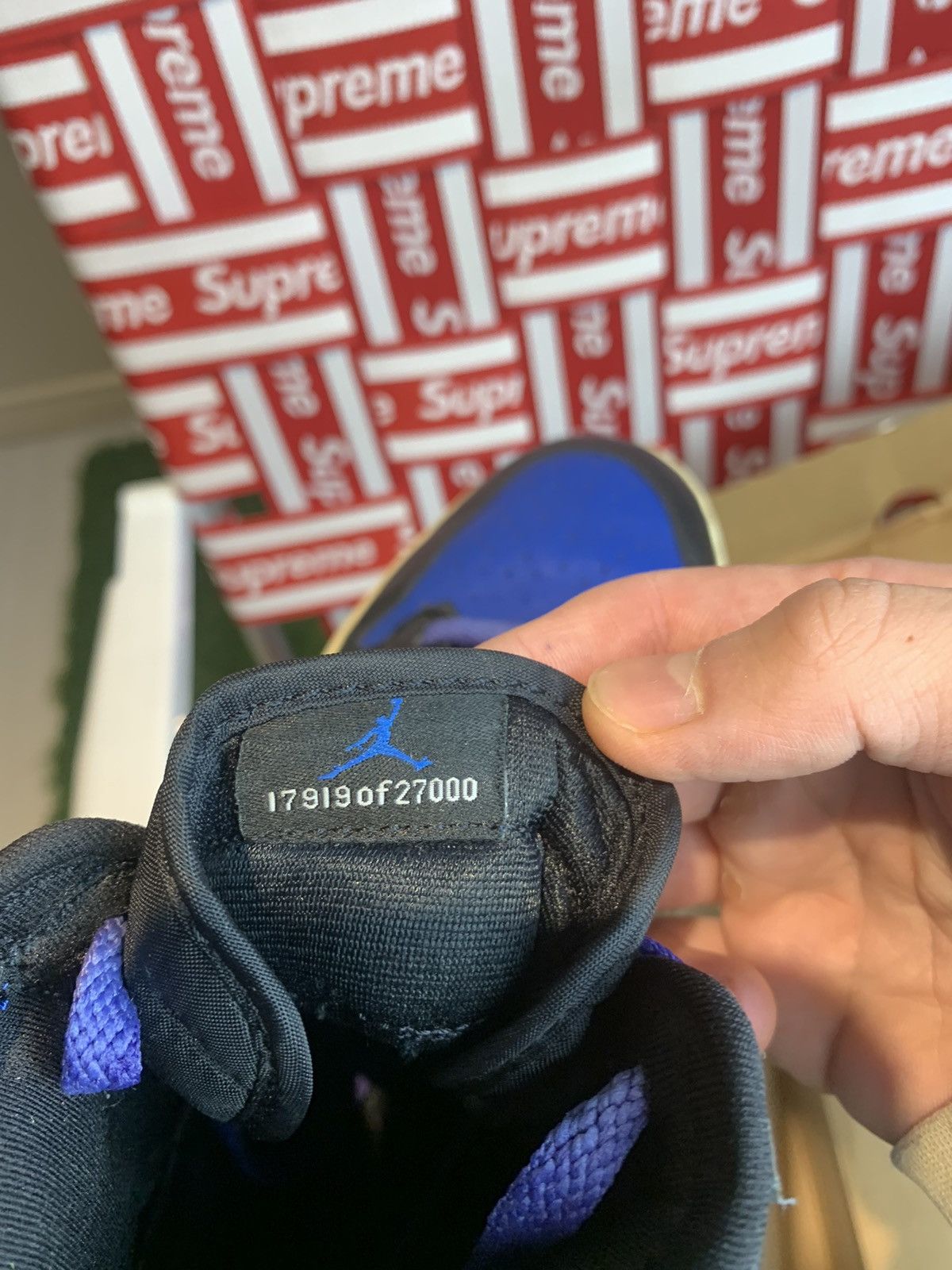 Jordan Brand × Nike Jordan 1 High Royal 2001 size 13 (Needs sole swap) Size US 13 / EU 46 - 11 Thumbnail