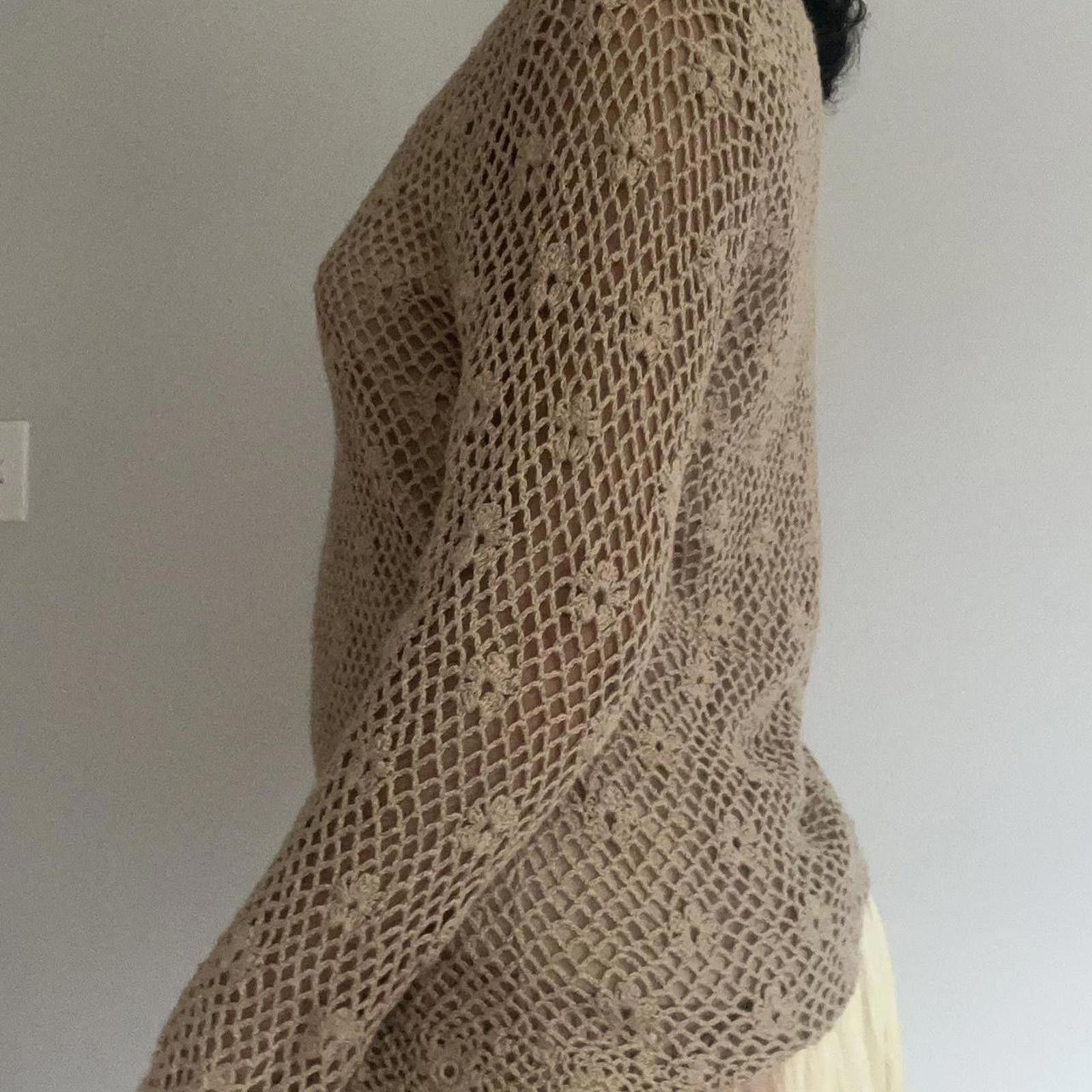 Croft & Barrow Tan crochet sweater with floral pattern long sleeves Size XXS / US 00 / IT 34 - 6 Thumbnail