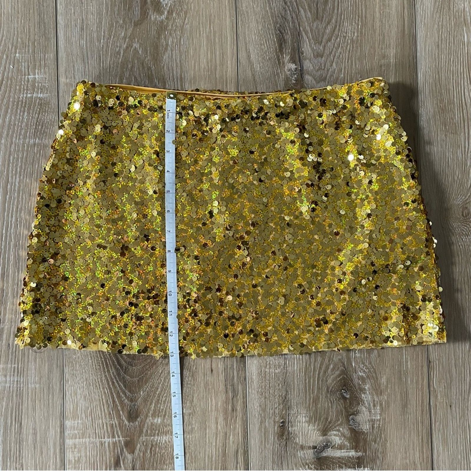 Urban Outfitters Urban Outfitters Lulu Sequin Mini Skirt Size 30" / US 8 / IT 44 - 15 Thumbnail
