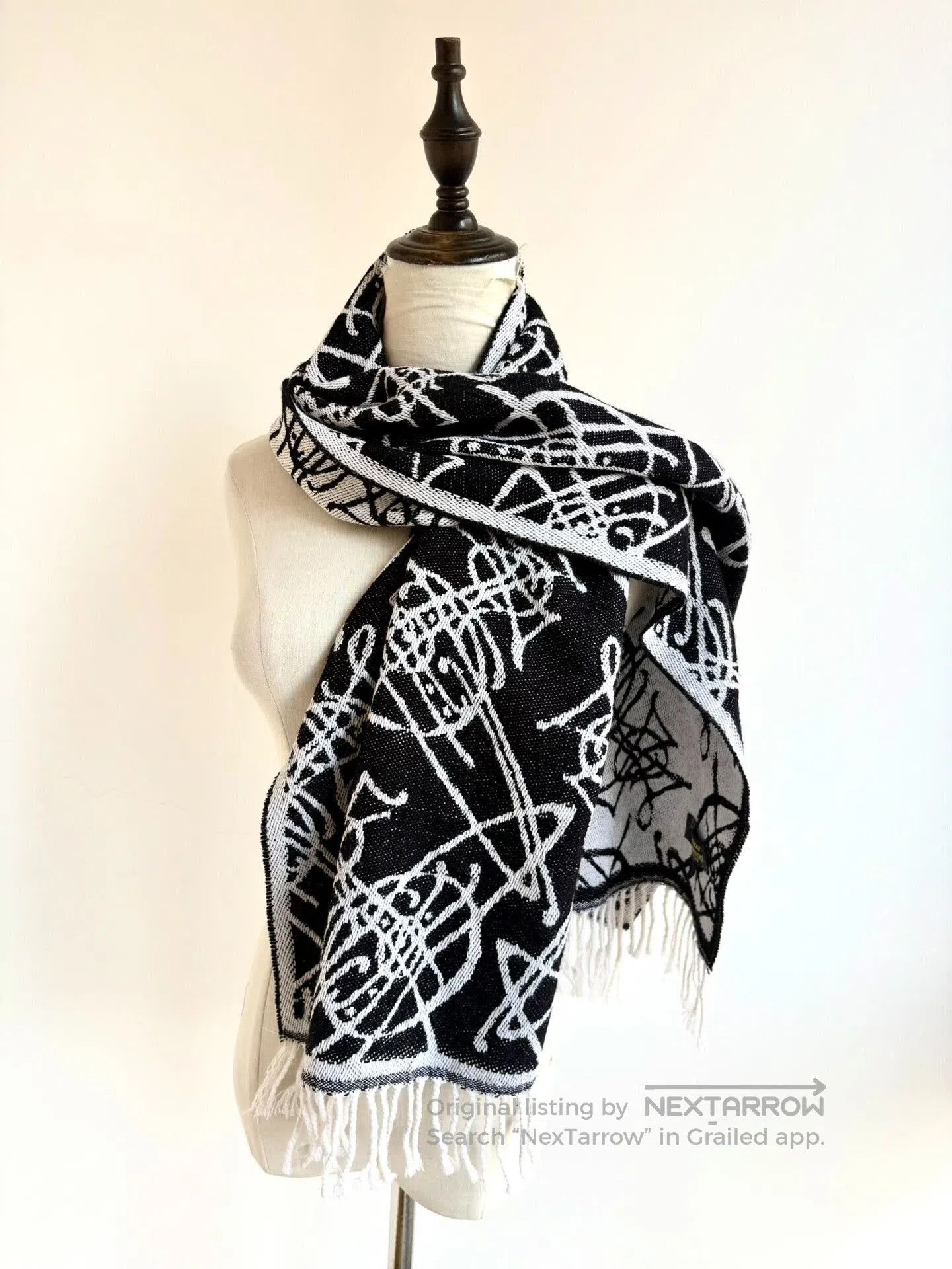 Vivienne Westwood Vivienne Westwood Vintage Saturn Scarf. Size ONE SIZE - 1 Thumbnail
