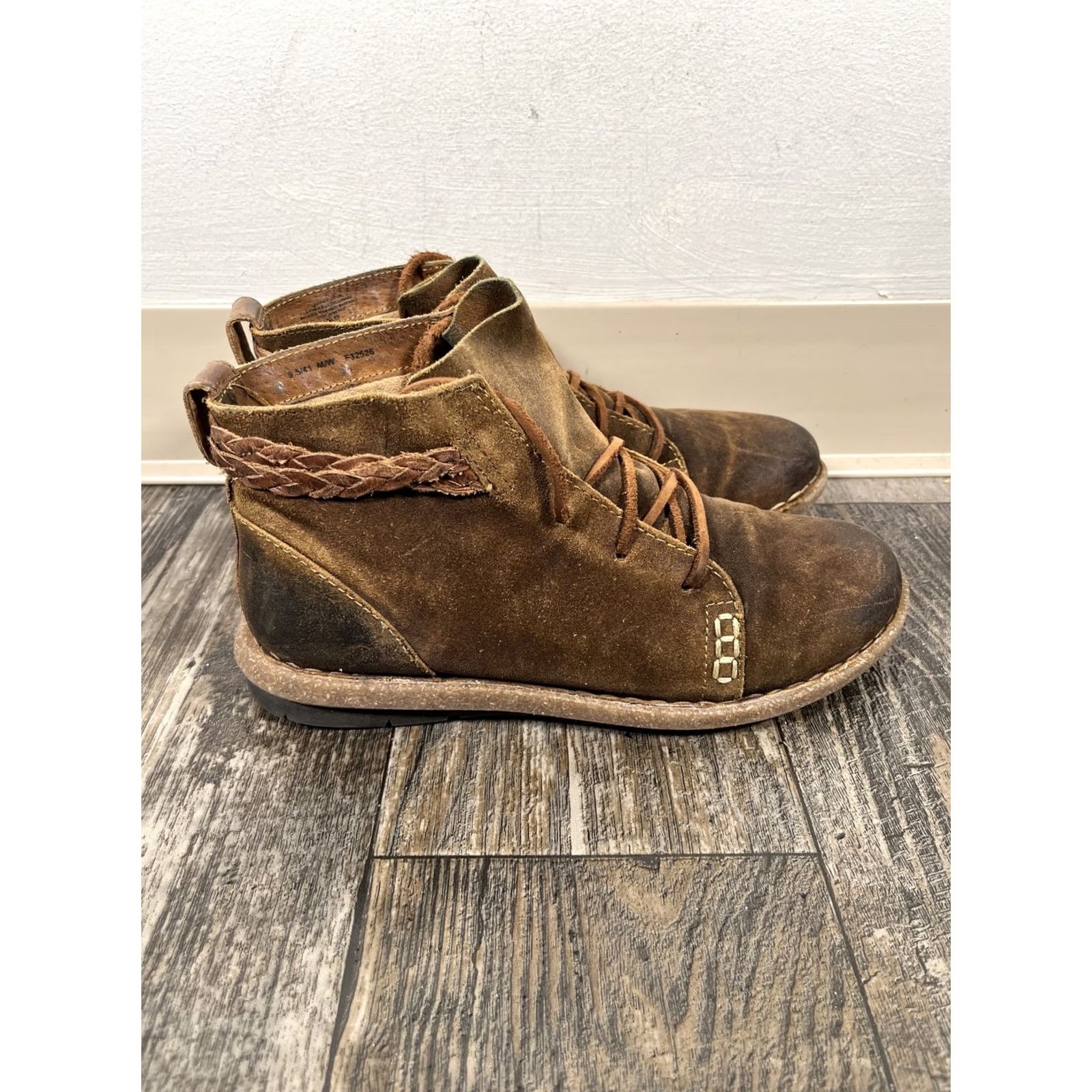 Born Born Temple Boots Chukka Women’s 9.5 Leather Lace Up Ankle Brown Shoes Size US 10 / IT 40 - 2 Thumbnail