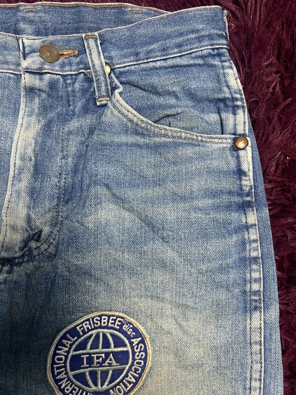 Wrangler Wrangler VTG70s Distressed Denim IFA Frisbee Promo Patch(47) Size US 29 - 4 Thumbnail