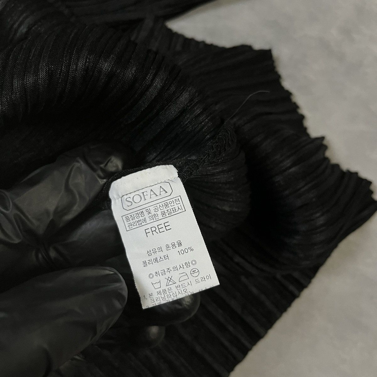 Japanese Brand 2000s Pleats Please by Issey Miyake Vibe T-Shirt Size M / US 6-8 / IT 42-44 - 5 Thumbnail