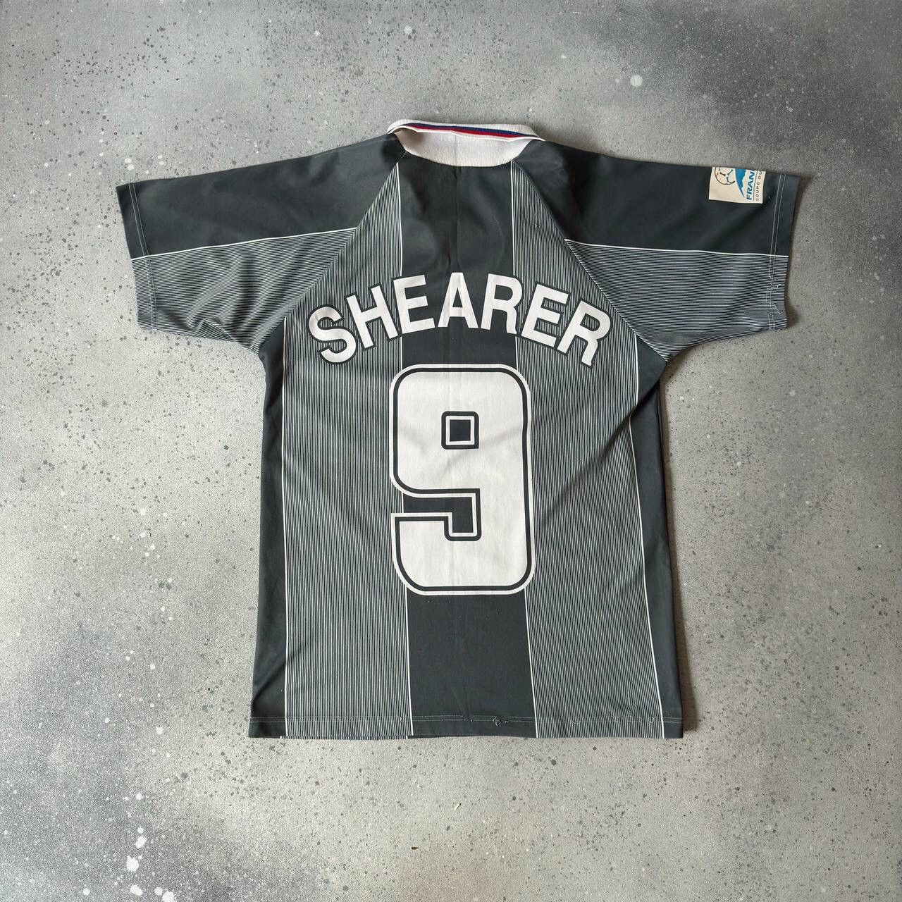 Vintage 1998 England #9 SHEARER Fan Soccer Retro Jersey Size US S / EU 44-46 / 1 - 1 Thumbnail
