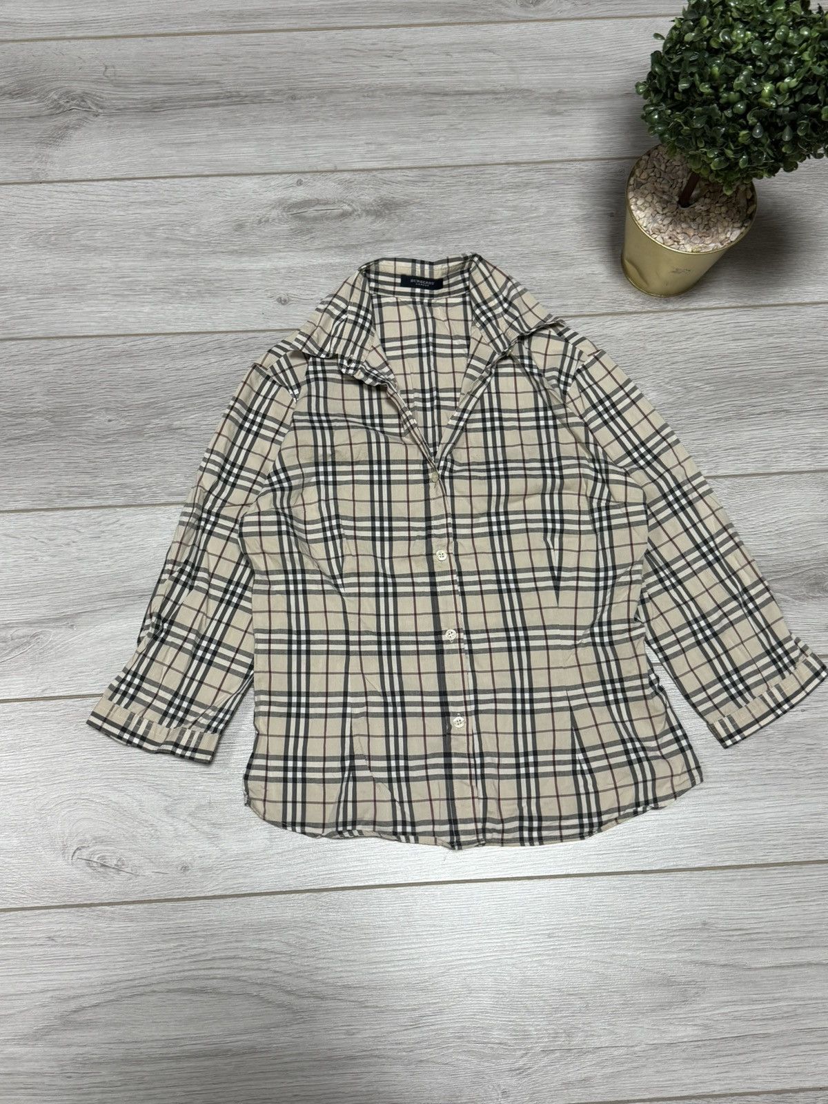 Burberry Burberry shirt buttons nova check Size M / US 6-8 / IT 42-44 - 1 Thumbnail