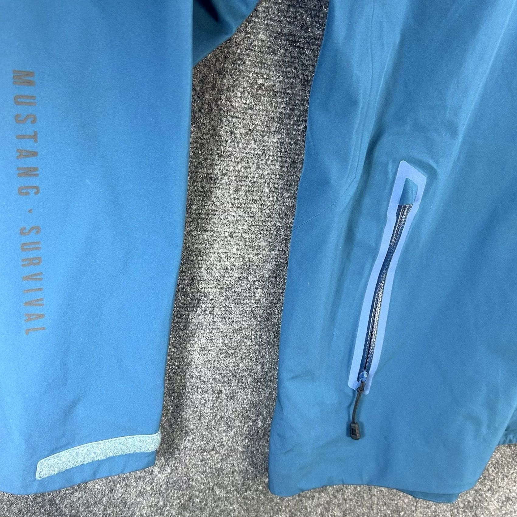 Mustang Survival Jacket Adult 2XL Blue Sailgp Team Usa Oracle T-Mobile Nwot, Men's (Size Xxl) — image 6 of 6