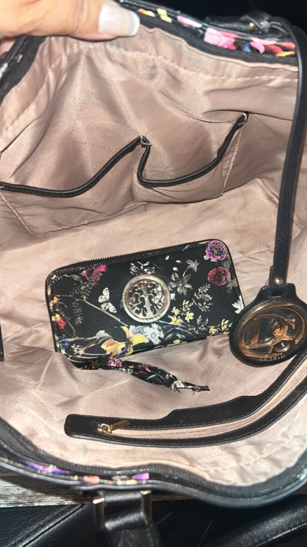 The Unbranded Brand Women's Unbranded Floral Black Gold Tote Bag One Size Size ONE SIZE - 2 Thumbnail