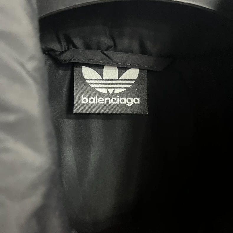 Balenciaga Balenciaga Adidas Black Embroidered Logo Down Jacket-2506 Size US L / EU 52-54 / 3 - 3 Thumbnail