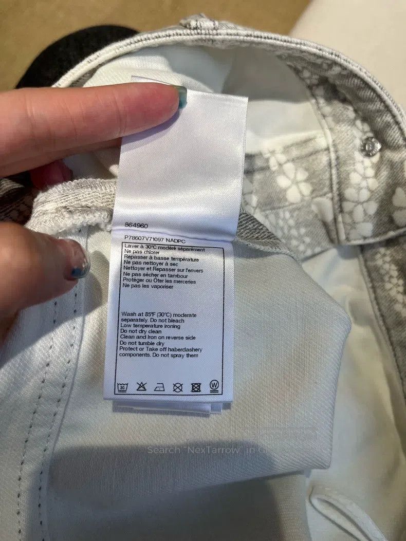 Chanel Chanel 25M Grey Printed Denim Shorts Size 26" / US 2 / IT 38 - 6 Thumbnail