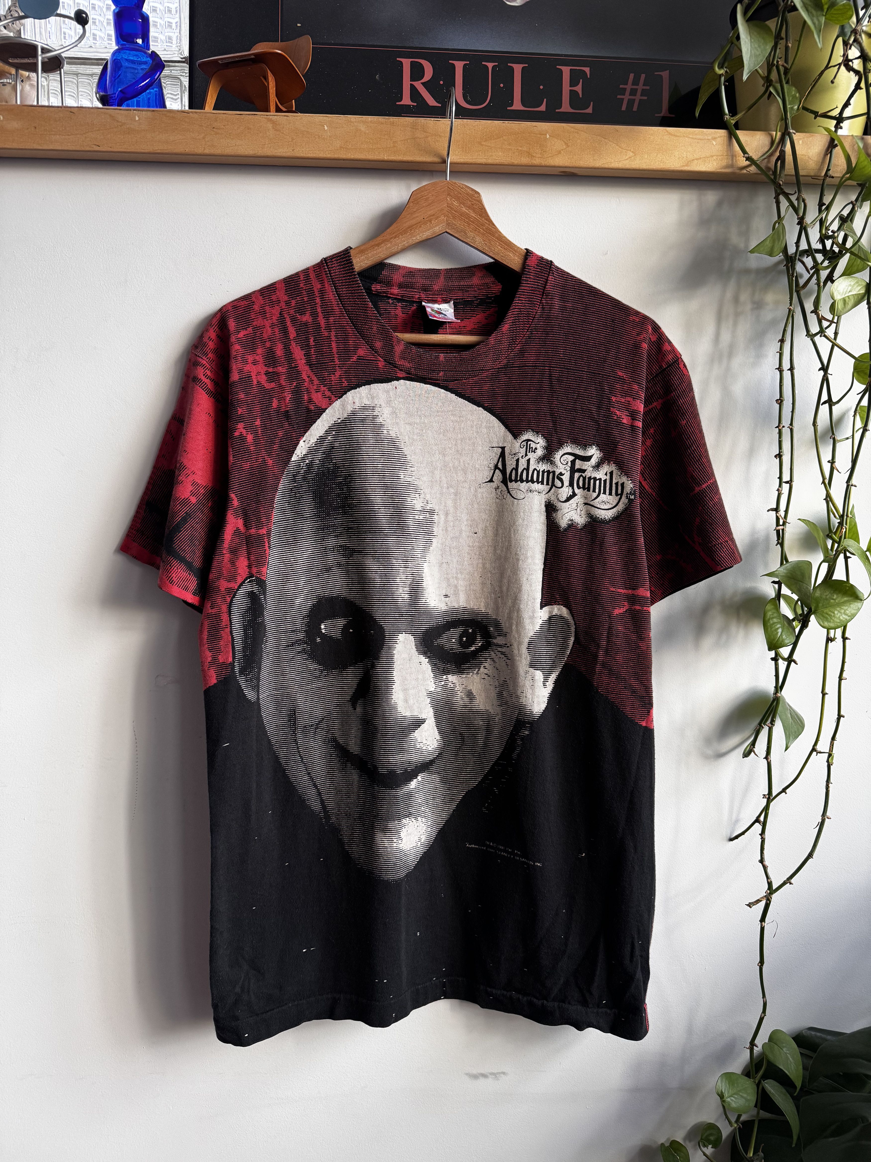 Vintage 90s The Addams Family Uncle Fester AOP Tshirt Size US L / EU 52-54 / 3 - 1 Thumbnail