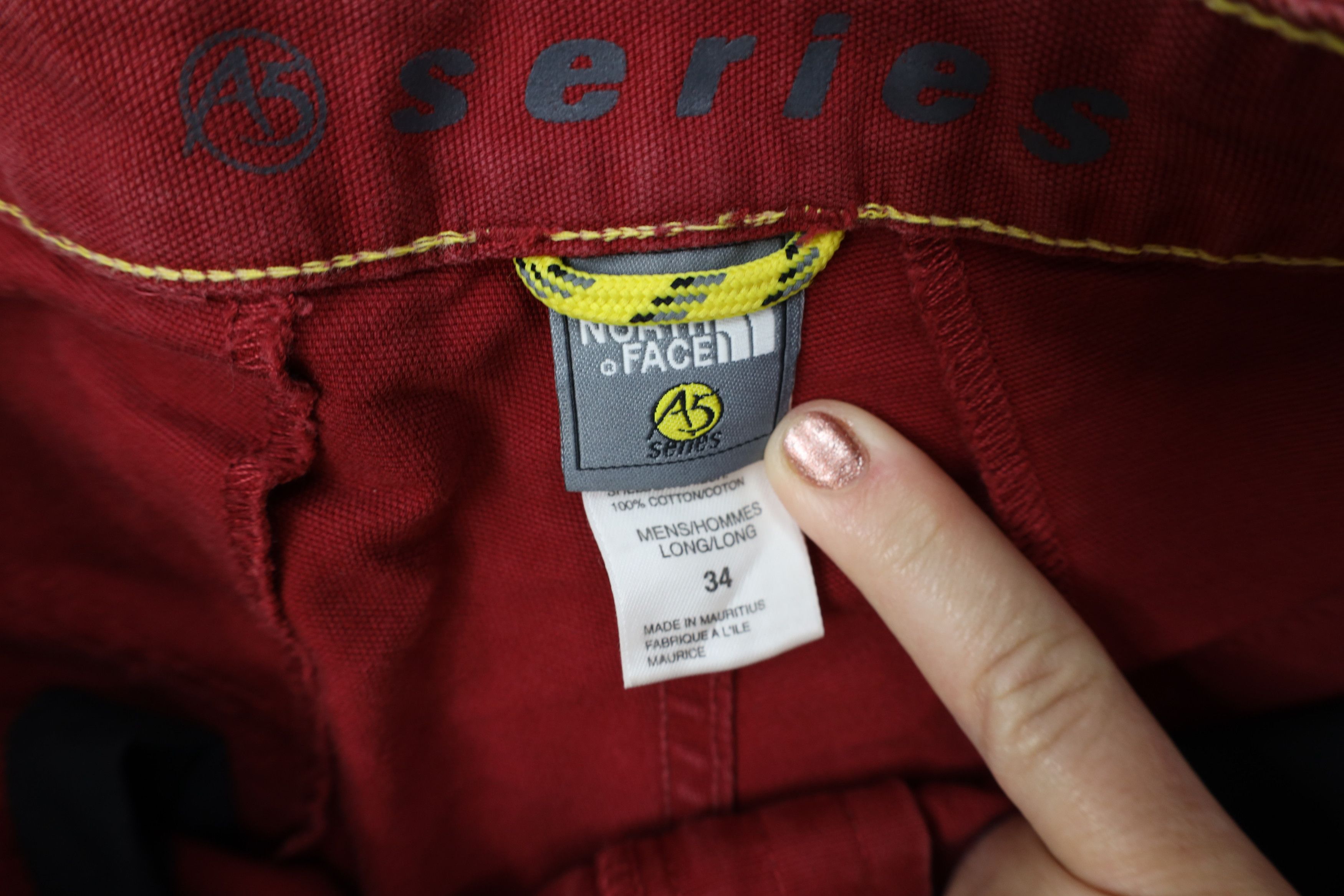 The North Face Vintage Y2K 2001 The North Face Dungaree Shorts Red Cotton Size US 34 / EU 50 - 7 Thumbnail