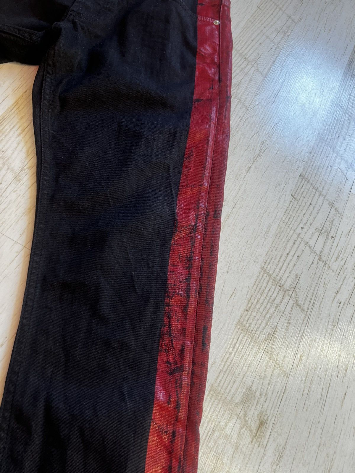 Alexander McQueen Alexander McQueen Black Jeans Red Side Stripe Taped Denim Size US 32 / EU 48 - 16 Thumbnail
