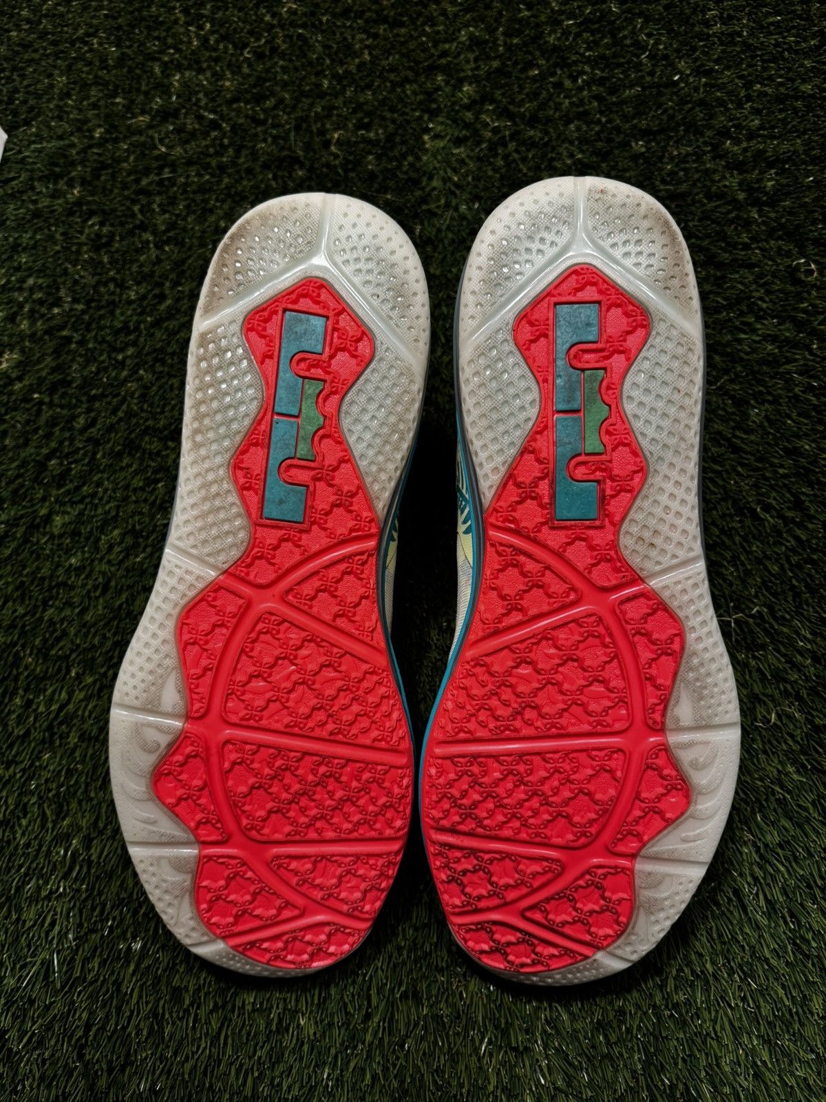 Nike Nike LeBron IX Low Size US 12 / EU 45 - 5 Thumbnail