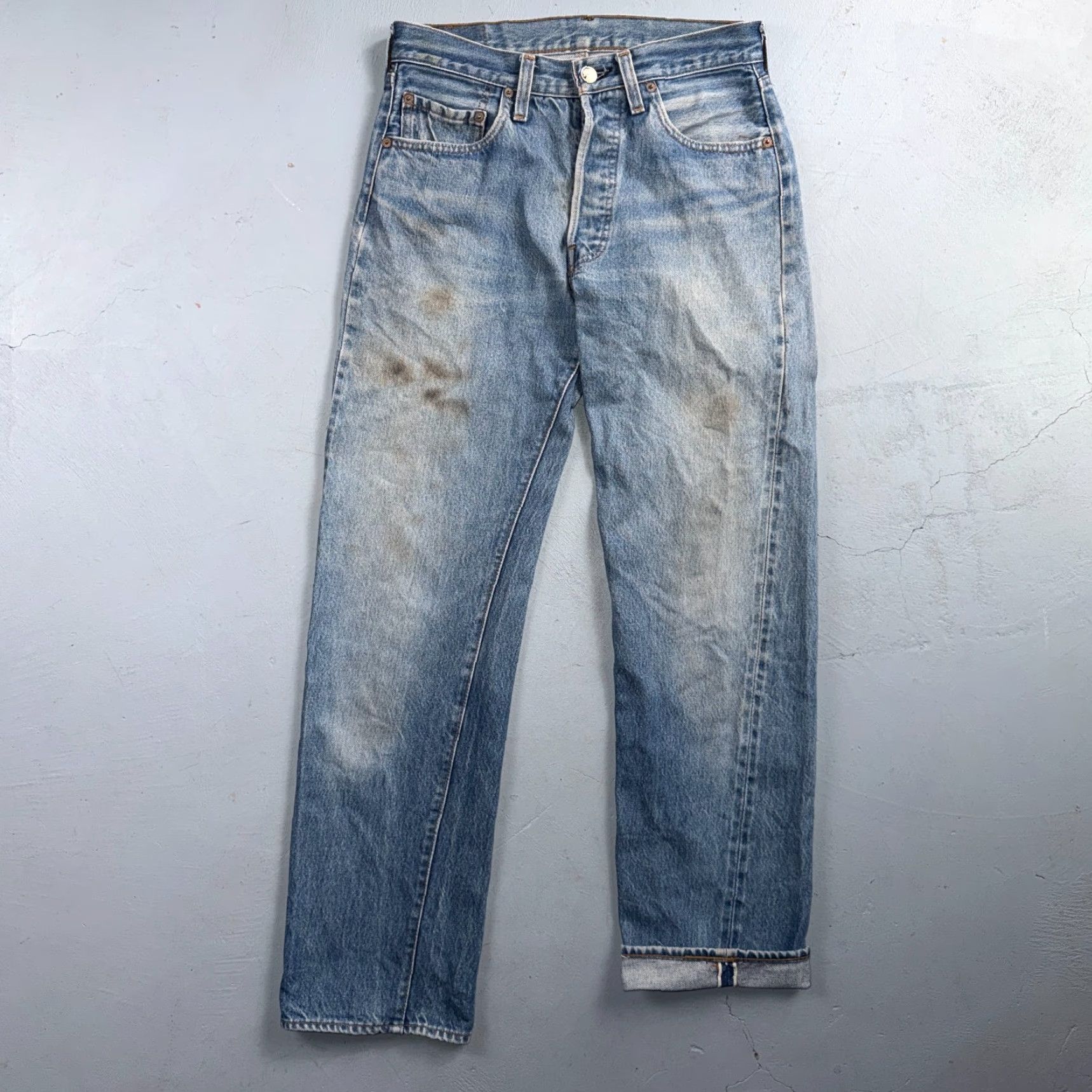 Levi's VINTAGE Levi's 501 Jeans Classic Straight Light Wash 30x34 USA 80s 90s Distressed Button Fly Mens Regular Denim Blue Jeans Size US 30 / EU 46 - 2 Thumbnail