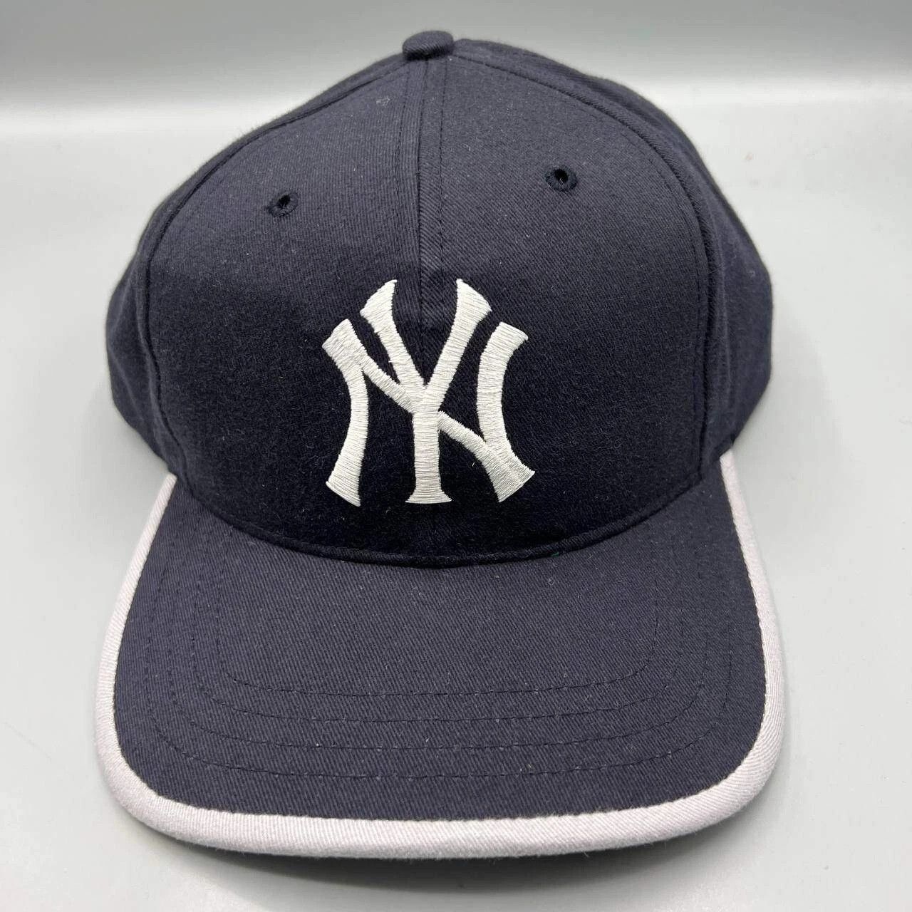 Twins Enterprise Inc. × Vintage New York Yankees Hat Men Twins Enterprise MLB Strap Back Cap Size ONE SIZE - 1 Thumbnail