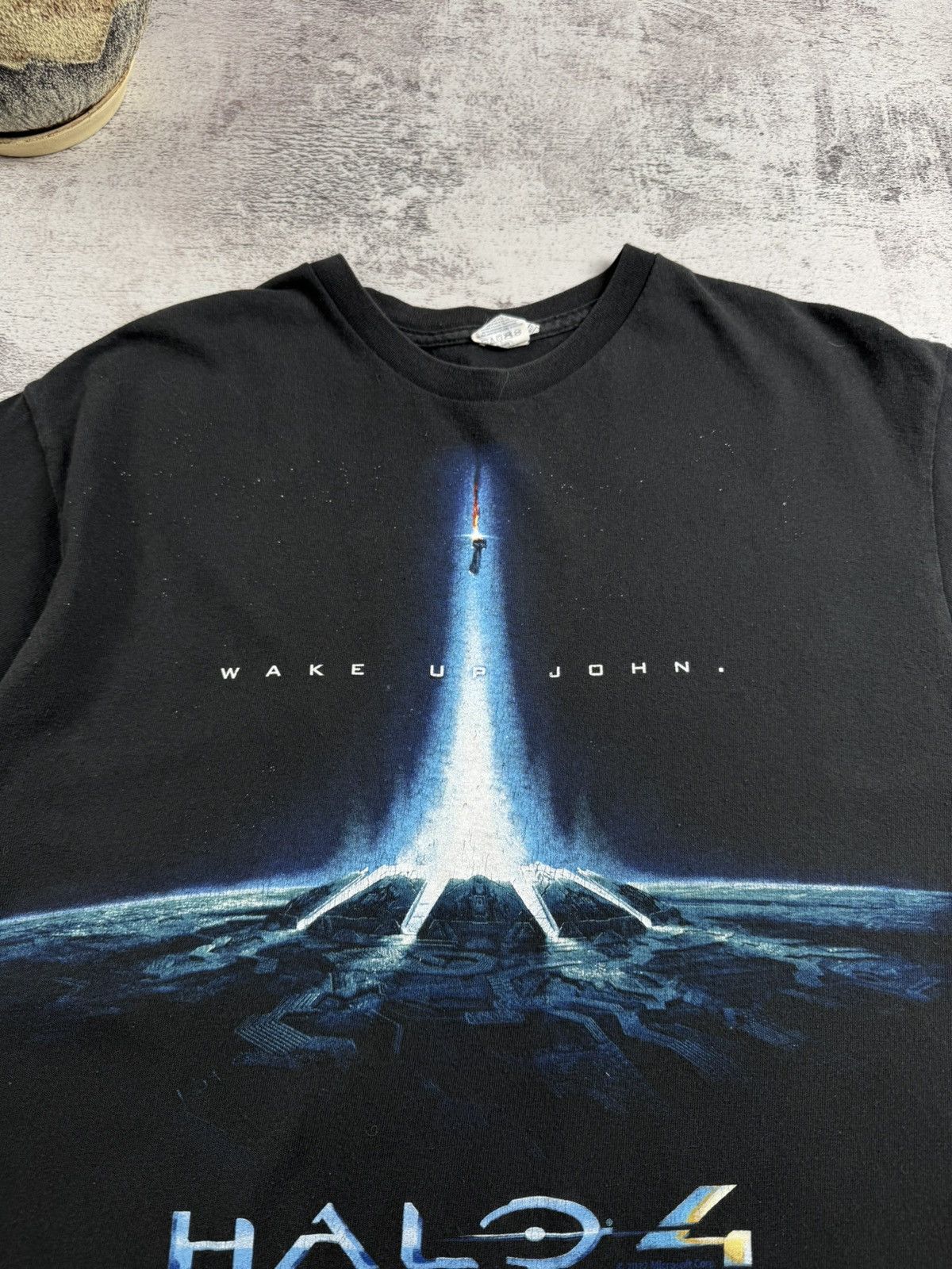 Microsoft Halo 4 Video Vintage 2012 Microsoft Game Film Movie Cartoon Merch T Shirt Tee Size US L / EU 52-54 / 3 - 8 Thumbnail