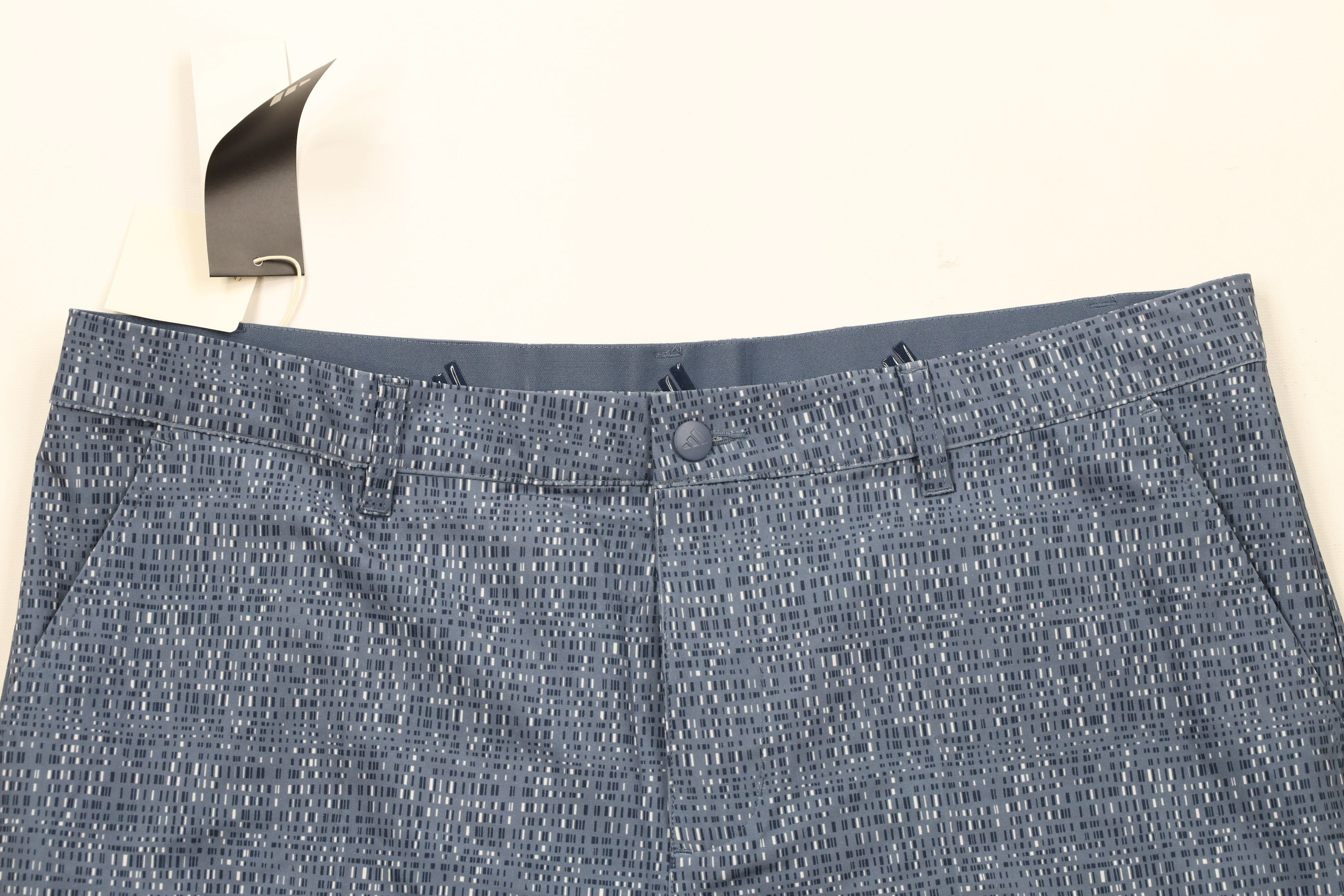 Adidas × Vintage New Adidas Stretch Geometric Golf Golfing Chino Shorts Size US 38 / EU 54 - 2 Thumbnail