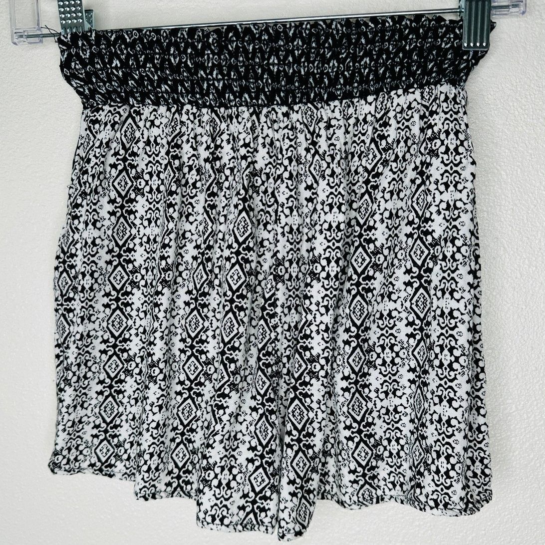 Other Aqua Black & White Diamond Print Pocketed Short Shorts M Size 28" / US 6 / IT 42 - 6 Thumbnail