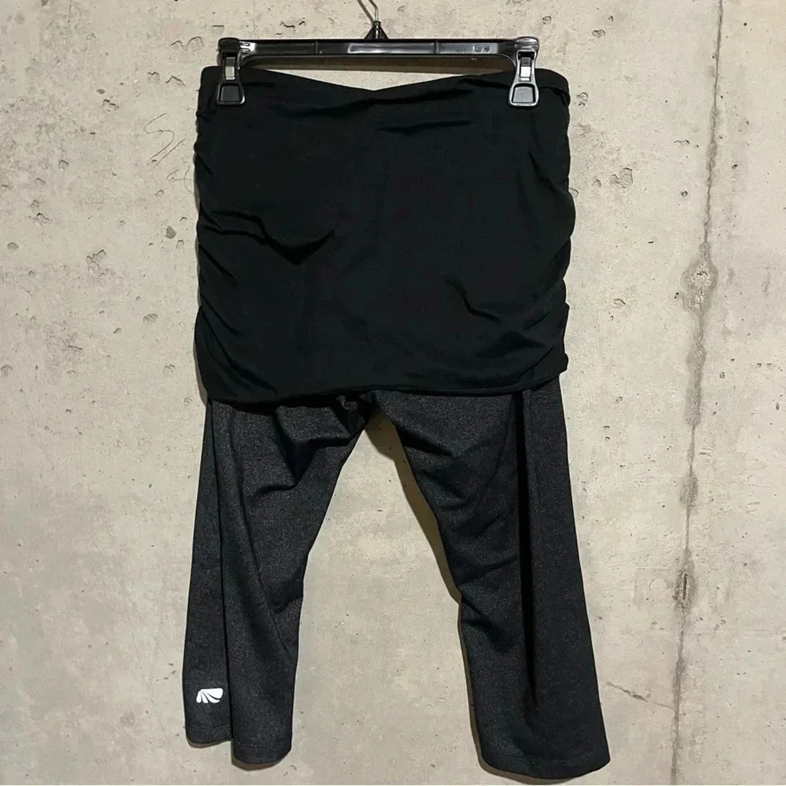 Other Marika Tek Skirted Leggings Womens M Black Stretch Capri Size 28" / US 6 / IT 42 - 3 Thumbnail
